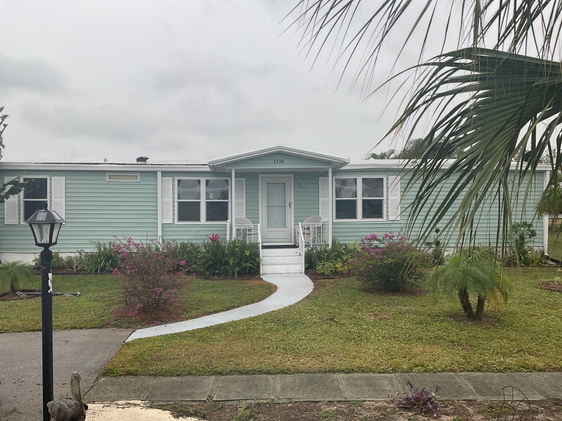 Cleaning Gutters in Fort Myers FL by Gutter Professors