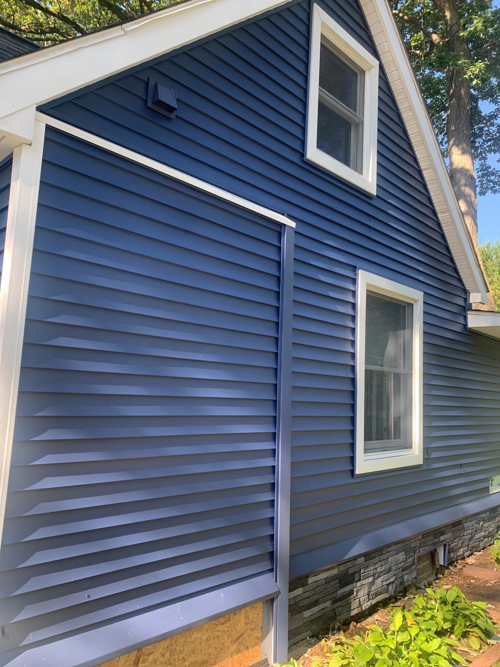 Siding Replacement using Certainteed Restoration Classic D4 by 180 Contractors