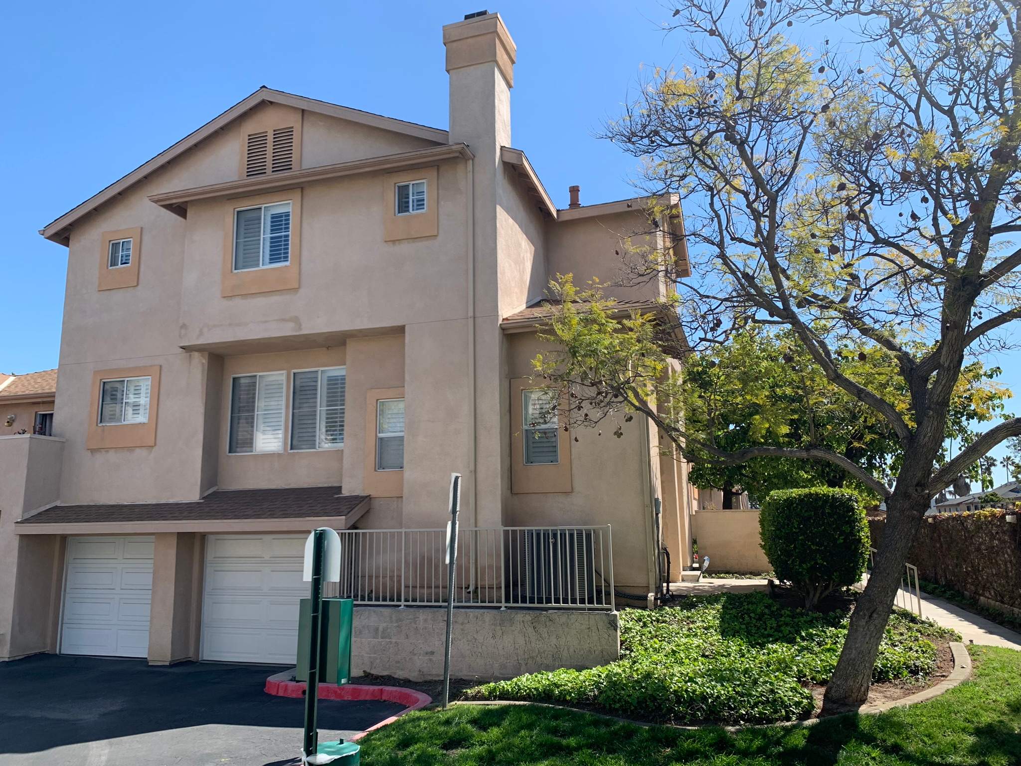 Gutter Cleaning in Carson by Property Cleaning Experts