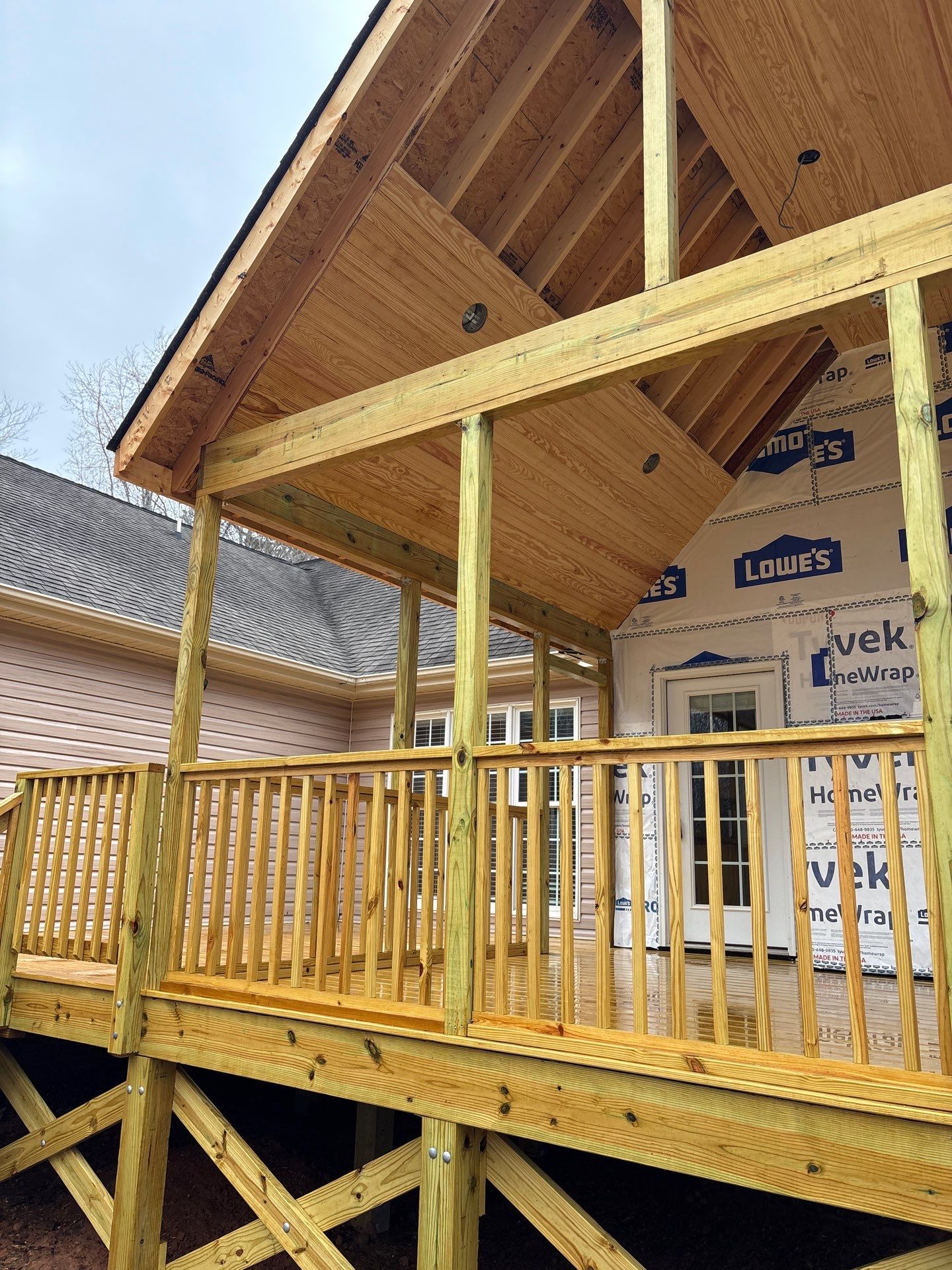 Wood Deck using Wood Sealant by DuraSeal