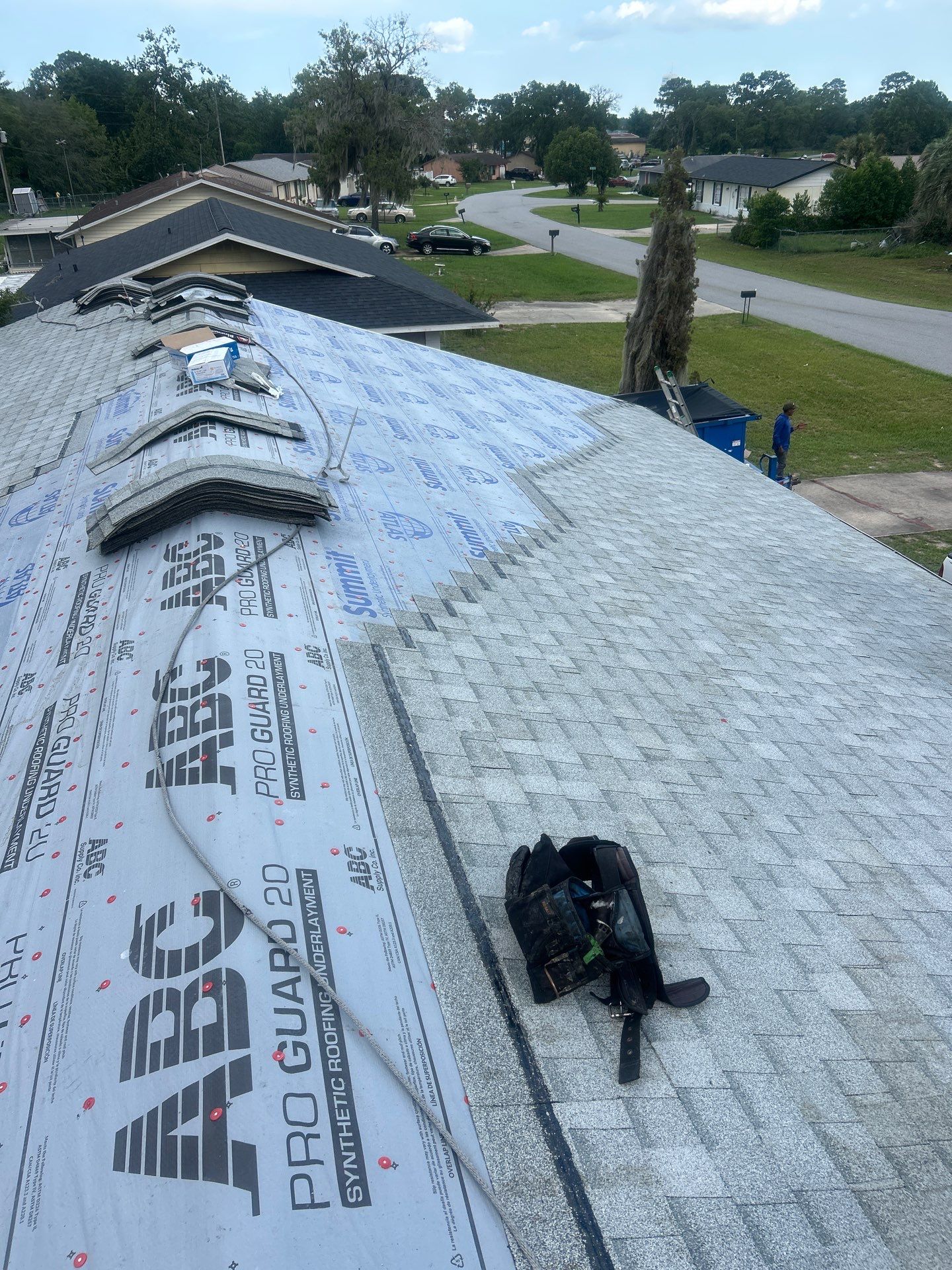 Residential Roof Installation With Atlas Pinnacle Pristine Shingles in Ocala by Pinnacle Roofing Group