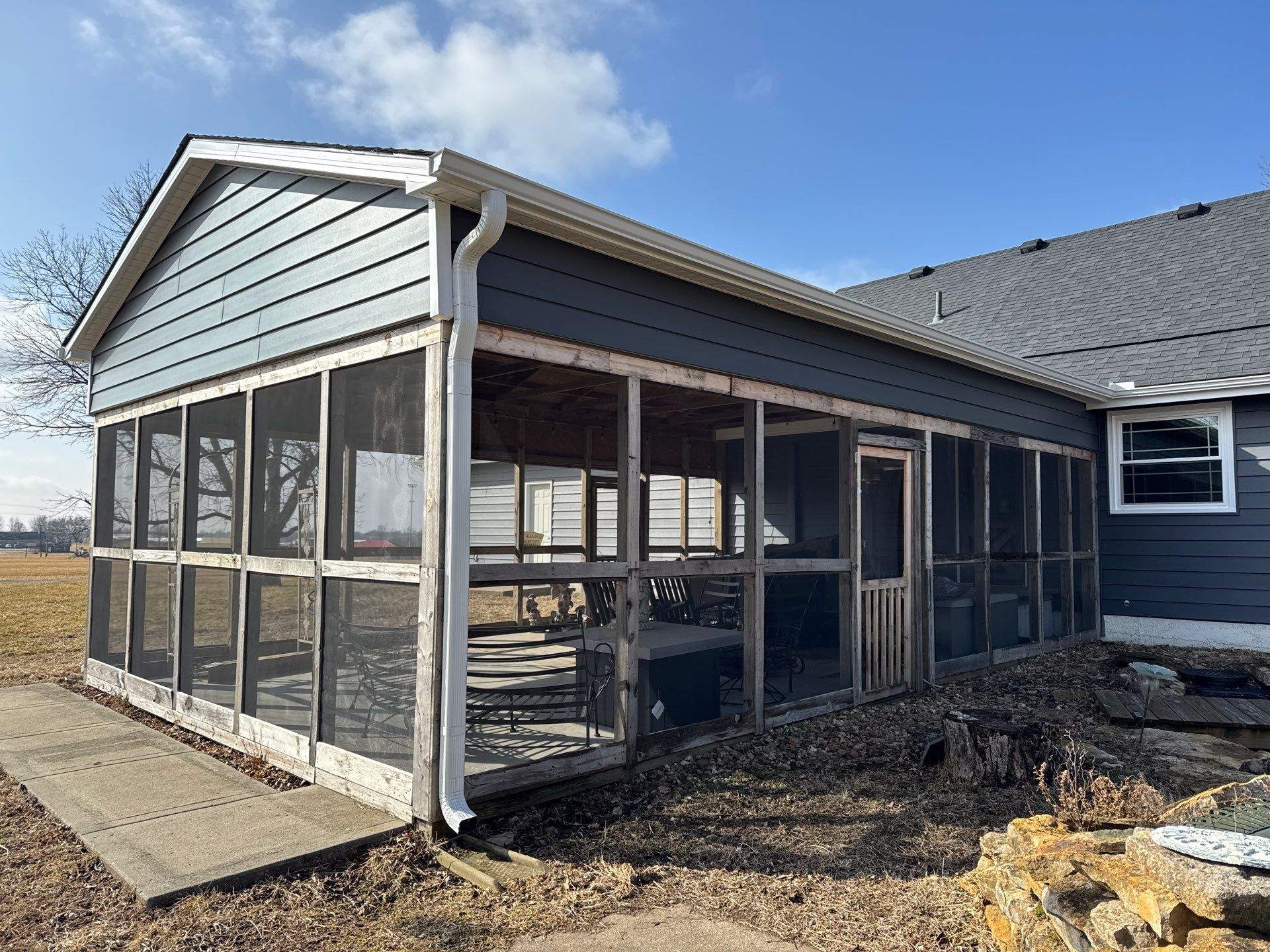 Siding Installation using Craneboard D7 by EEC Windows, Siding & Roofing