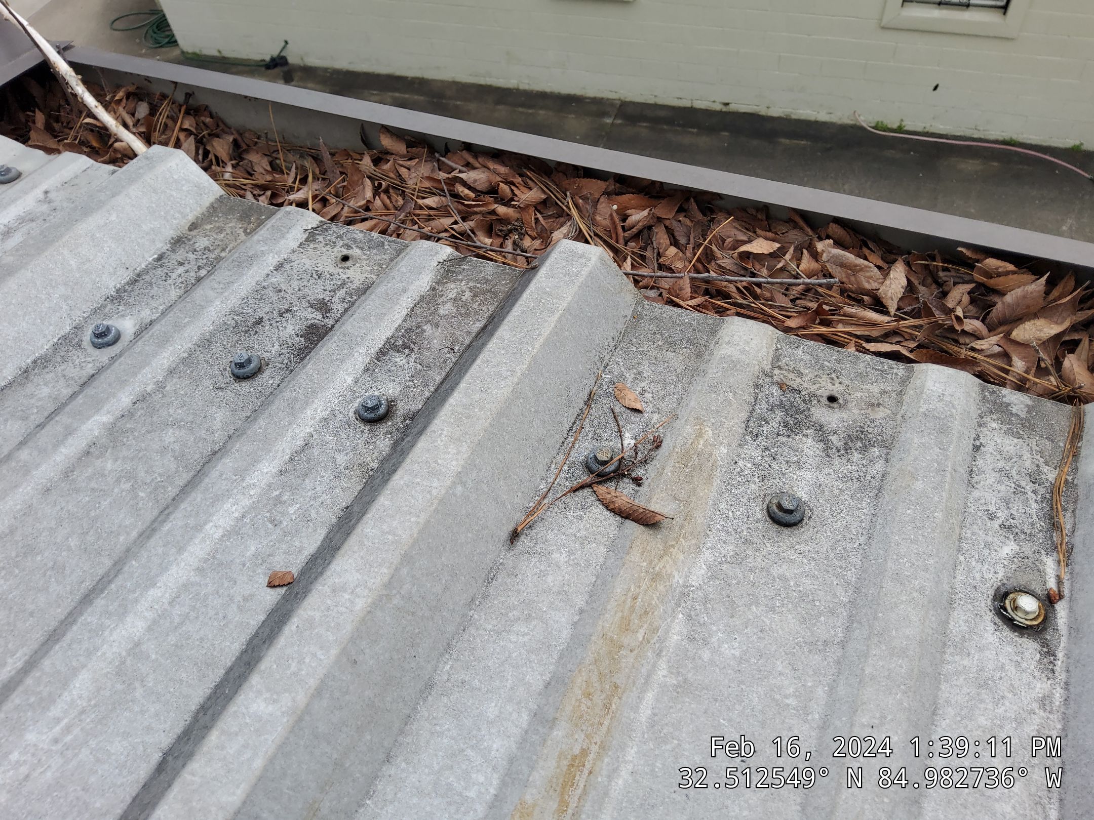 Master Clean Roof and Gutter Cleaning by iGreen Solutions