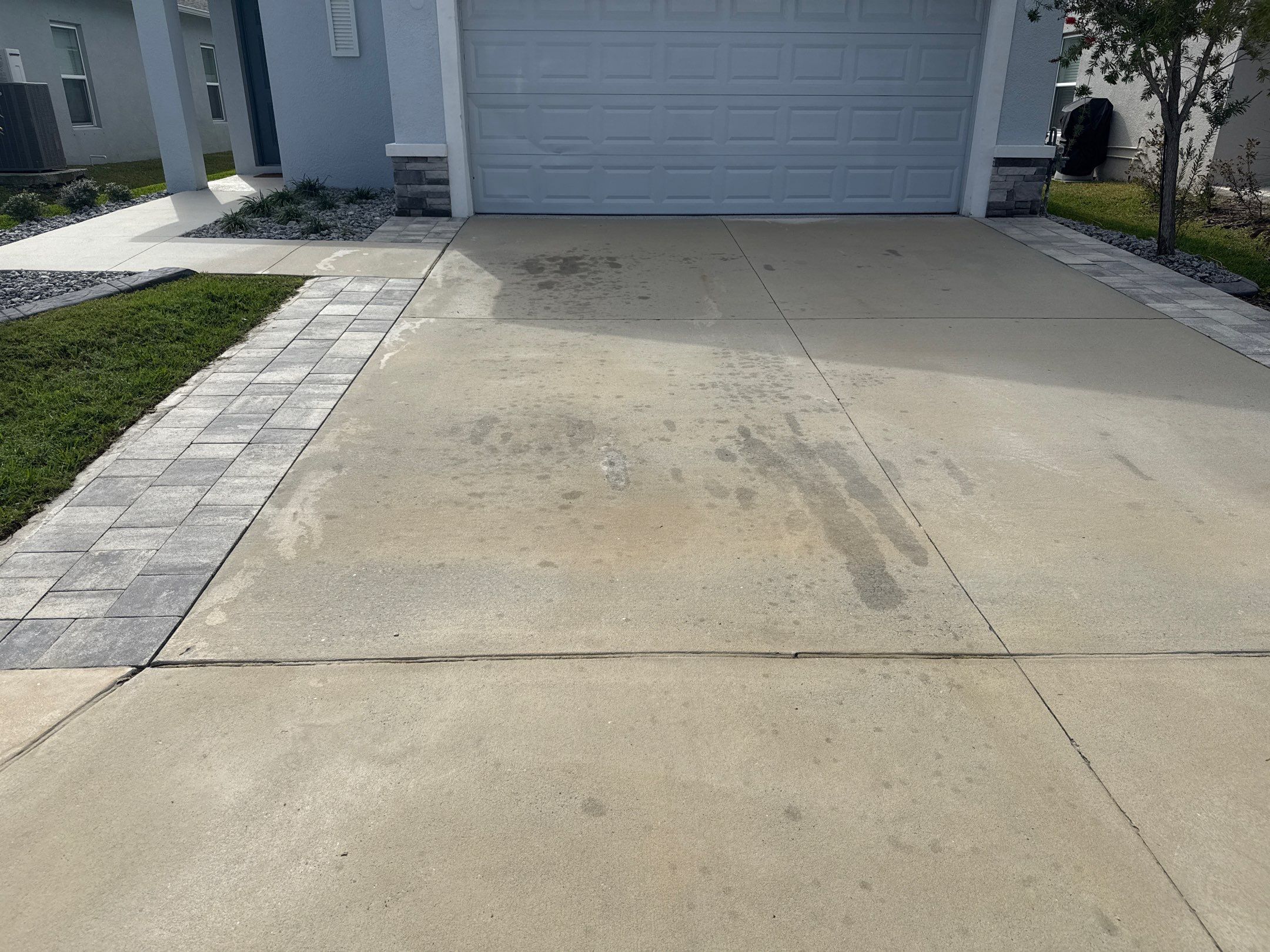 Concrete Oil Stain Removal – North River Ranch, Parrish, FL by Sunshine AquaWash