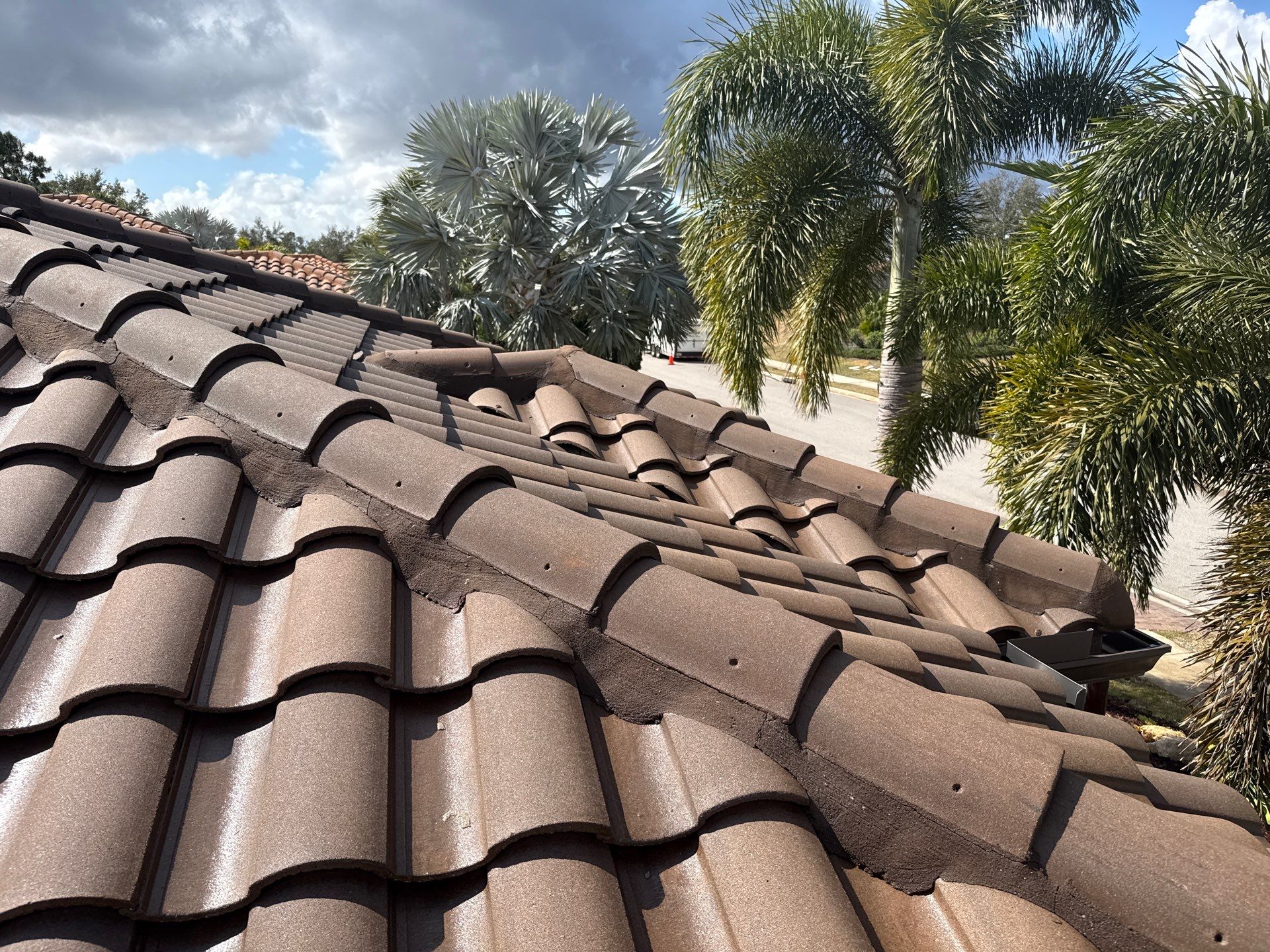 Barrel Tile Roof Cleaning – Lakewood Ranch, FL by Sunshine AquaWash