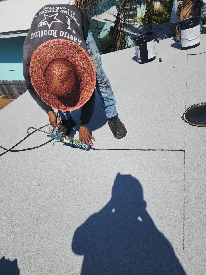 Shingle Roof Replacement in Lake Worth – Professional, Reliable, and Customer-Focused Service by Aastro Roofing