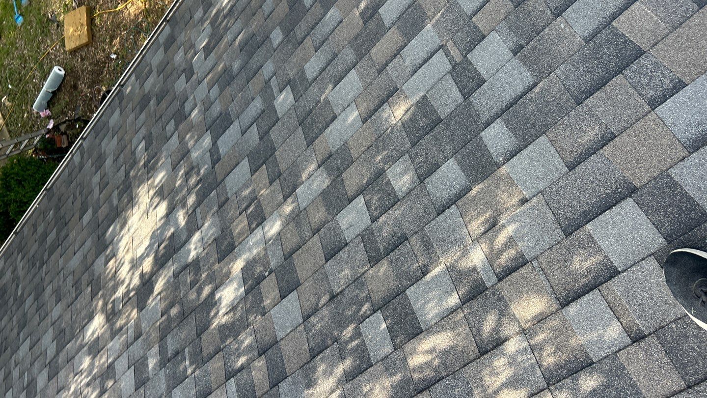 Williamsburg Gray - Owens Corning TruDefinition Duration by RoofsOnly.com