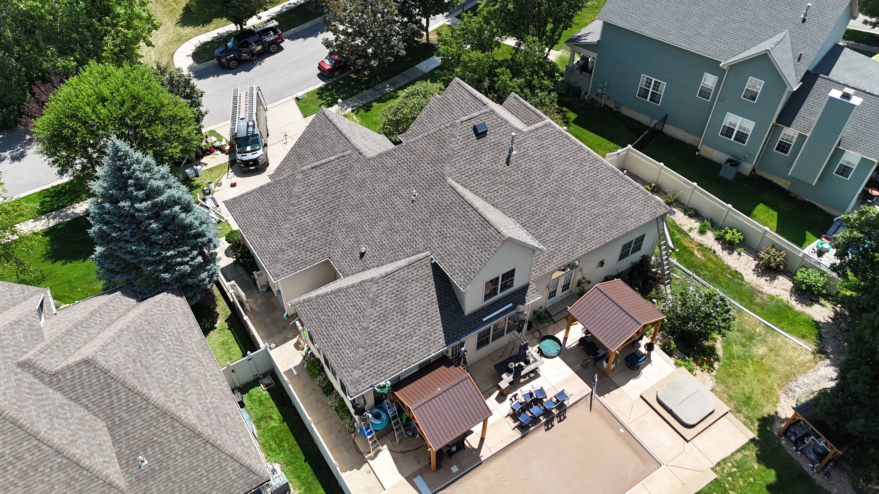 Roofing using GAF Weathered Wood by Optimal Home Improvement 