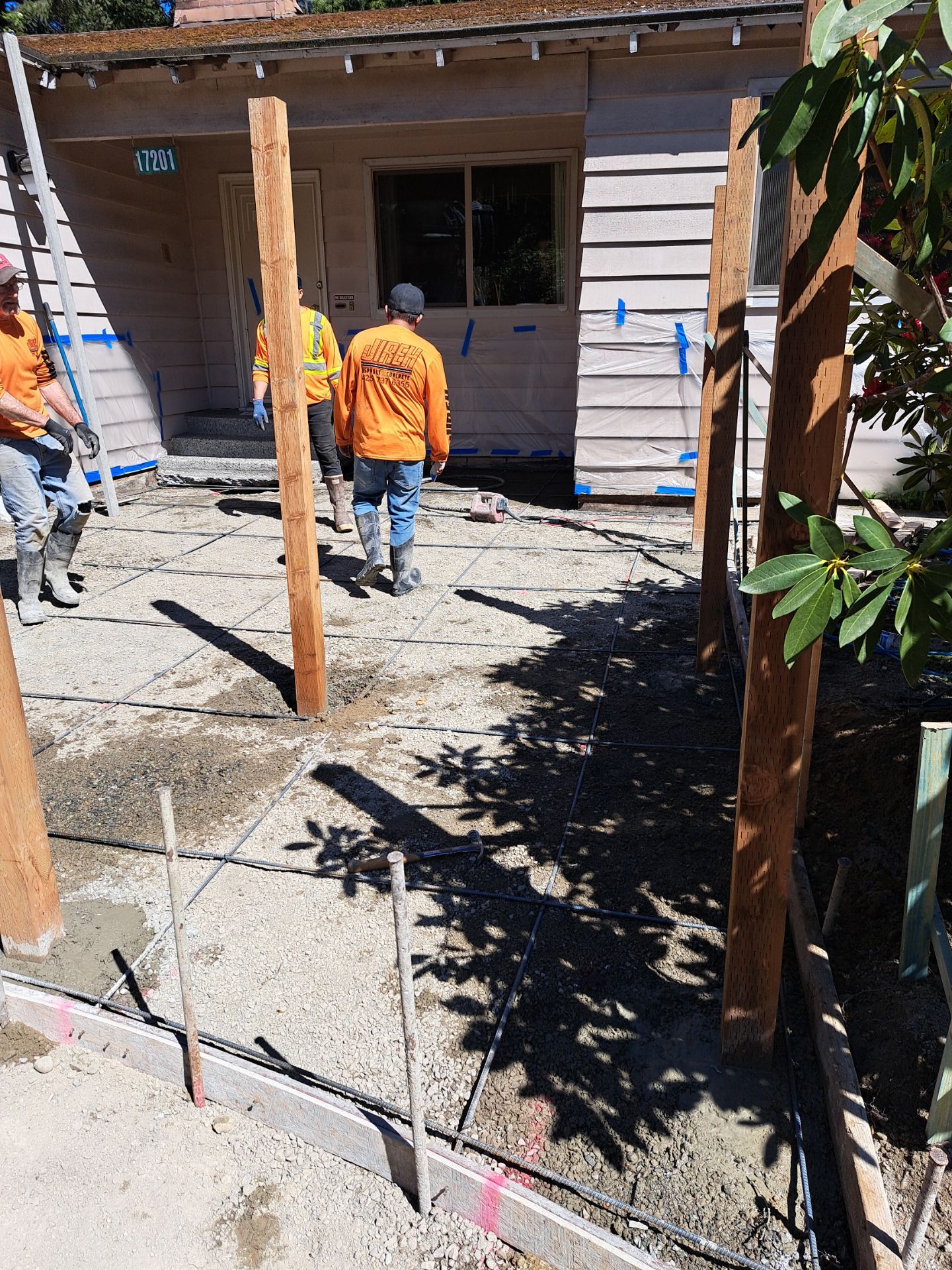 Modern Entry Fence by Jireh Asphalt & Concrete Inc 