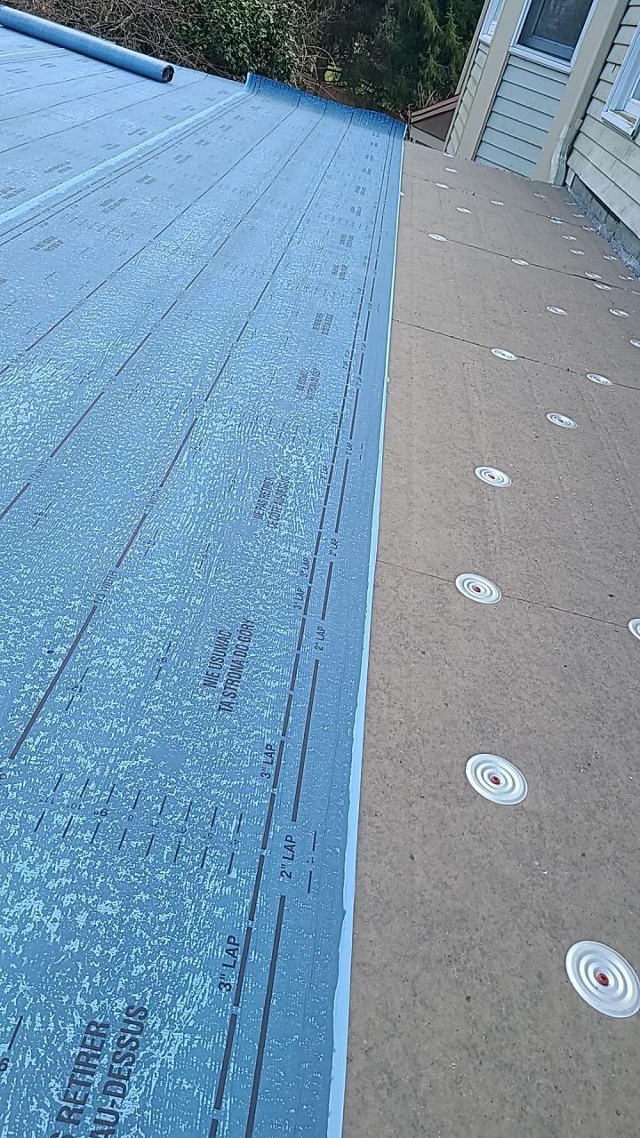 Herndon: CertainTeed Landmark Pro Designer Shingles in Max Def Driftwood by RM Banning, Inc.