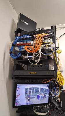 Structured cabling installation by CimaSolutions
