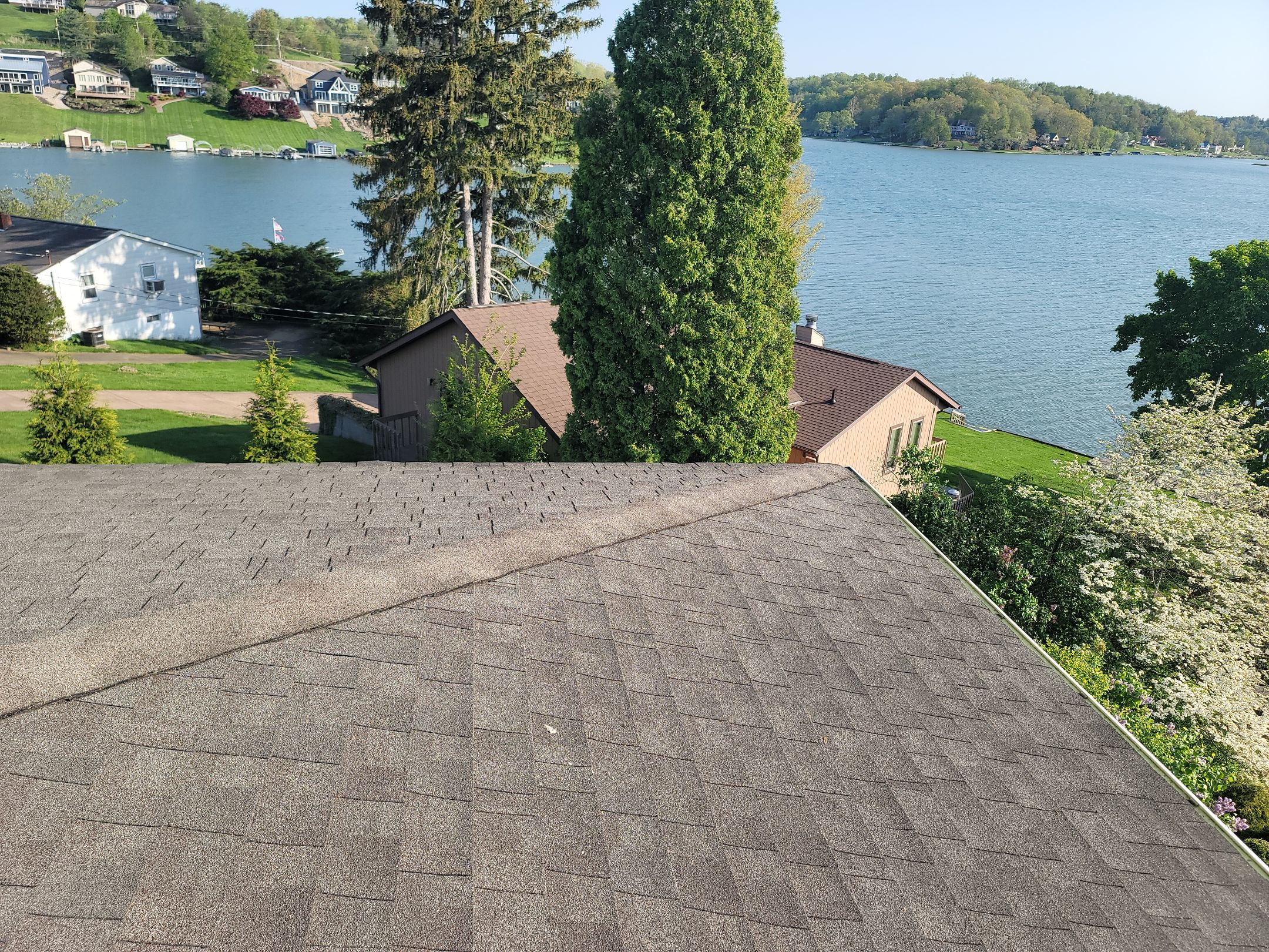 ATLAS PINNACLE HP W/SCOTCHGARD COLOR: WEATHERED WOOD by Eagle Eye Roofing