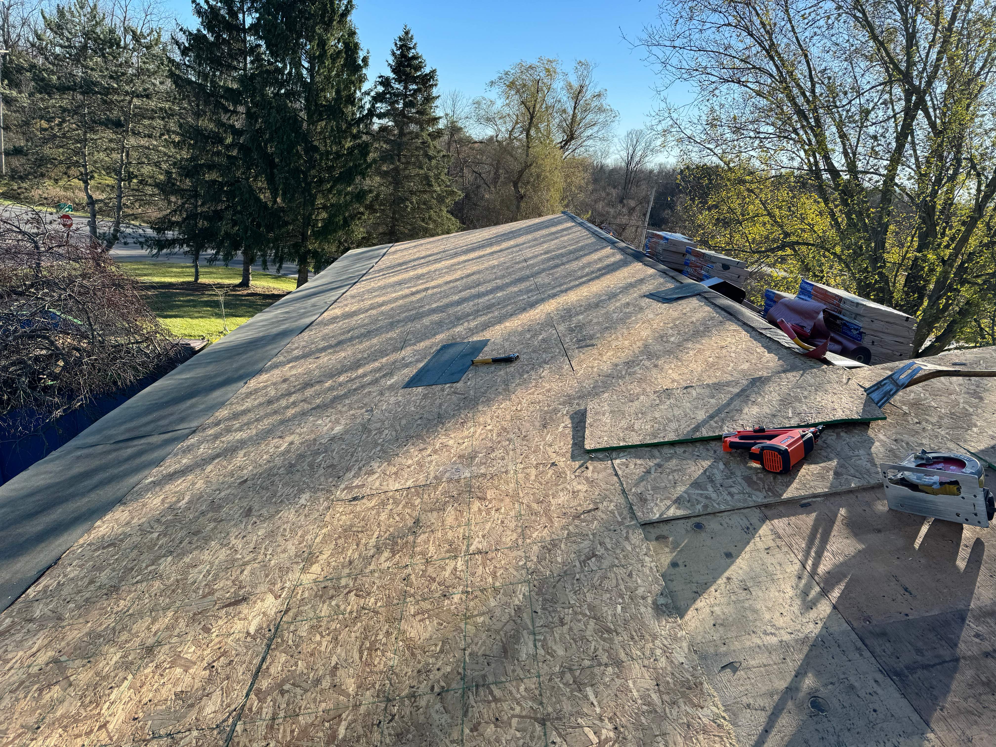 Residential Roofing Installation using Certainteed Landmark ClimateFlex by GRACCO
