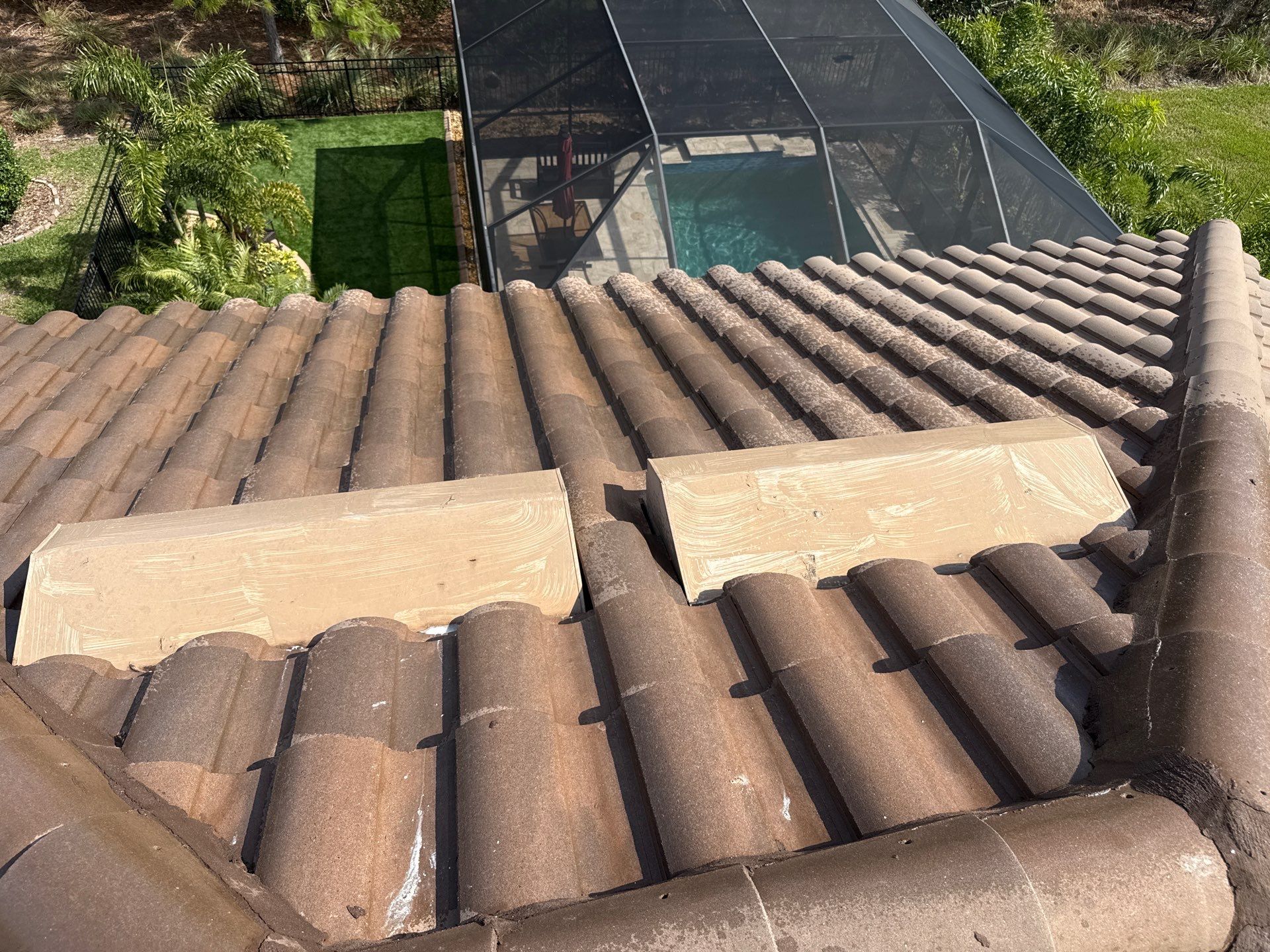 Tile Roof & Pool Deck Cleaning in Artisan Lakes Esplanade, Palmetto, FL – Sunshine AquaWash by Sunshine AquaWash