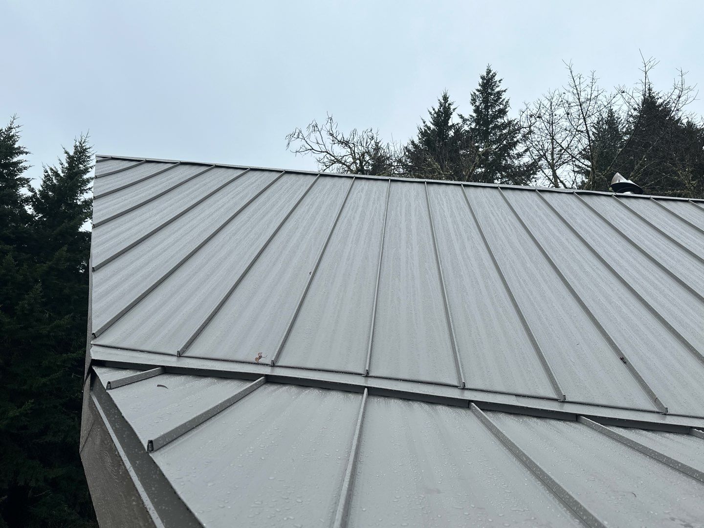 Light Stone Standing Seam by Reimagine Roofing