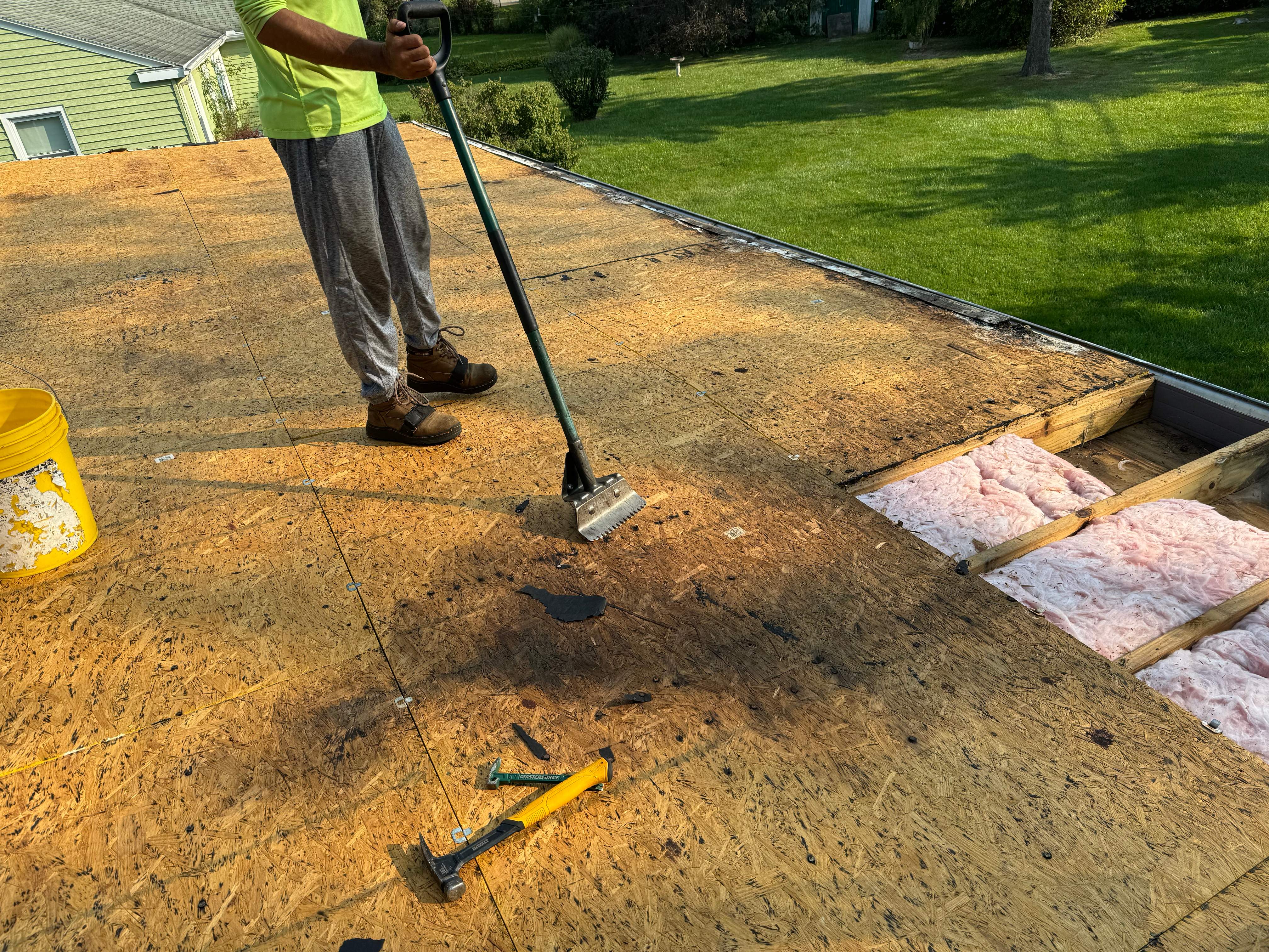 Residential Flat Roof using EPDM by GRACCO