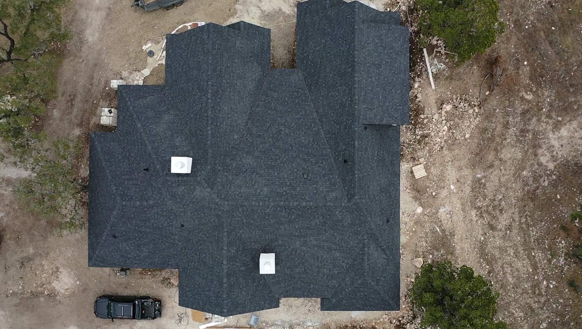 New Home Construction using Owens Corning 30 year Architectural Shingles by Premier Roofing and Contracting