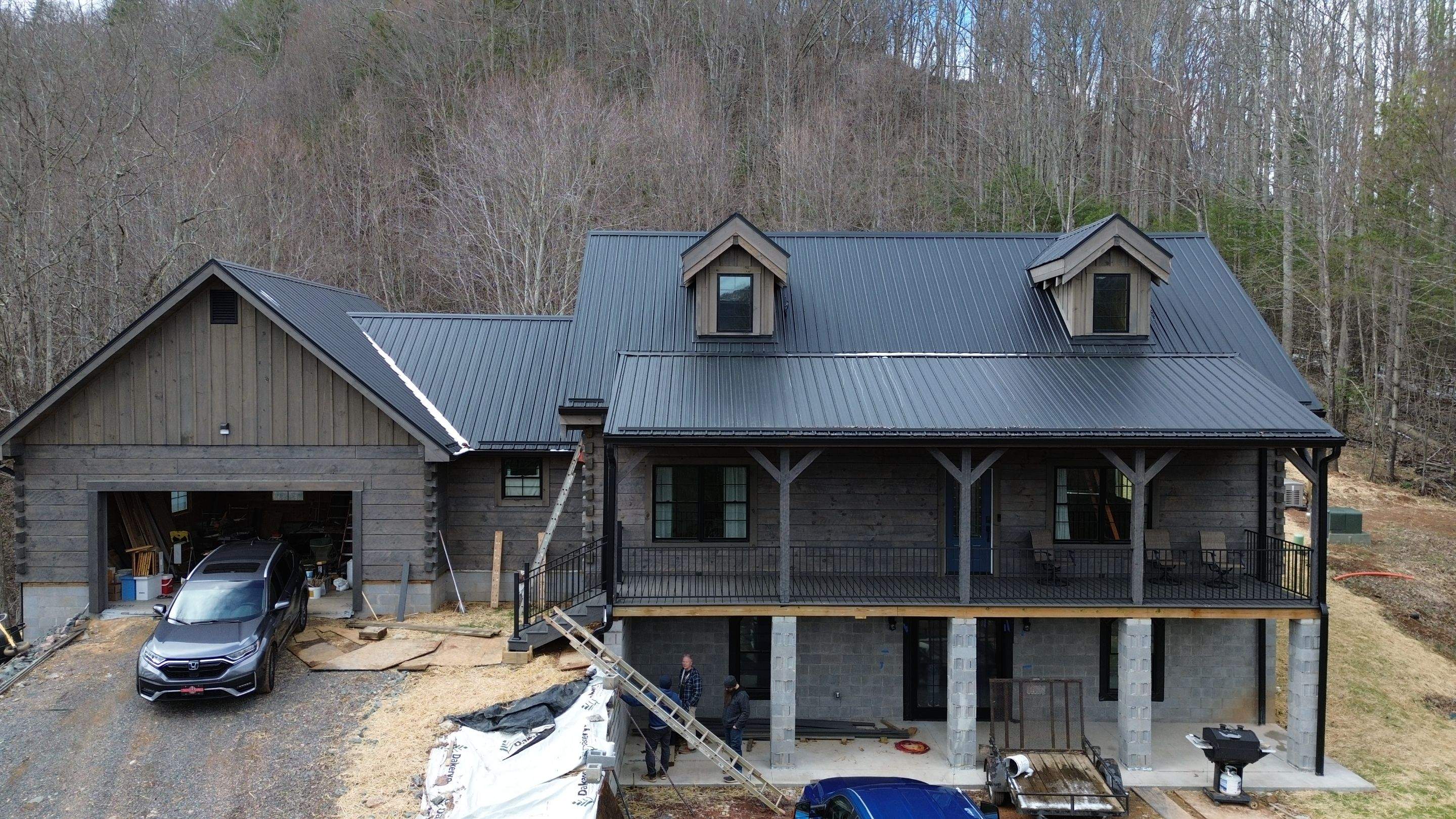 Maples Residence by Omnia Roofing