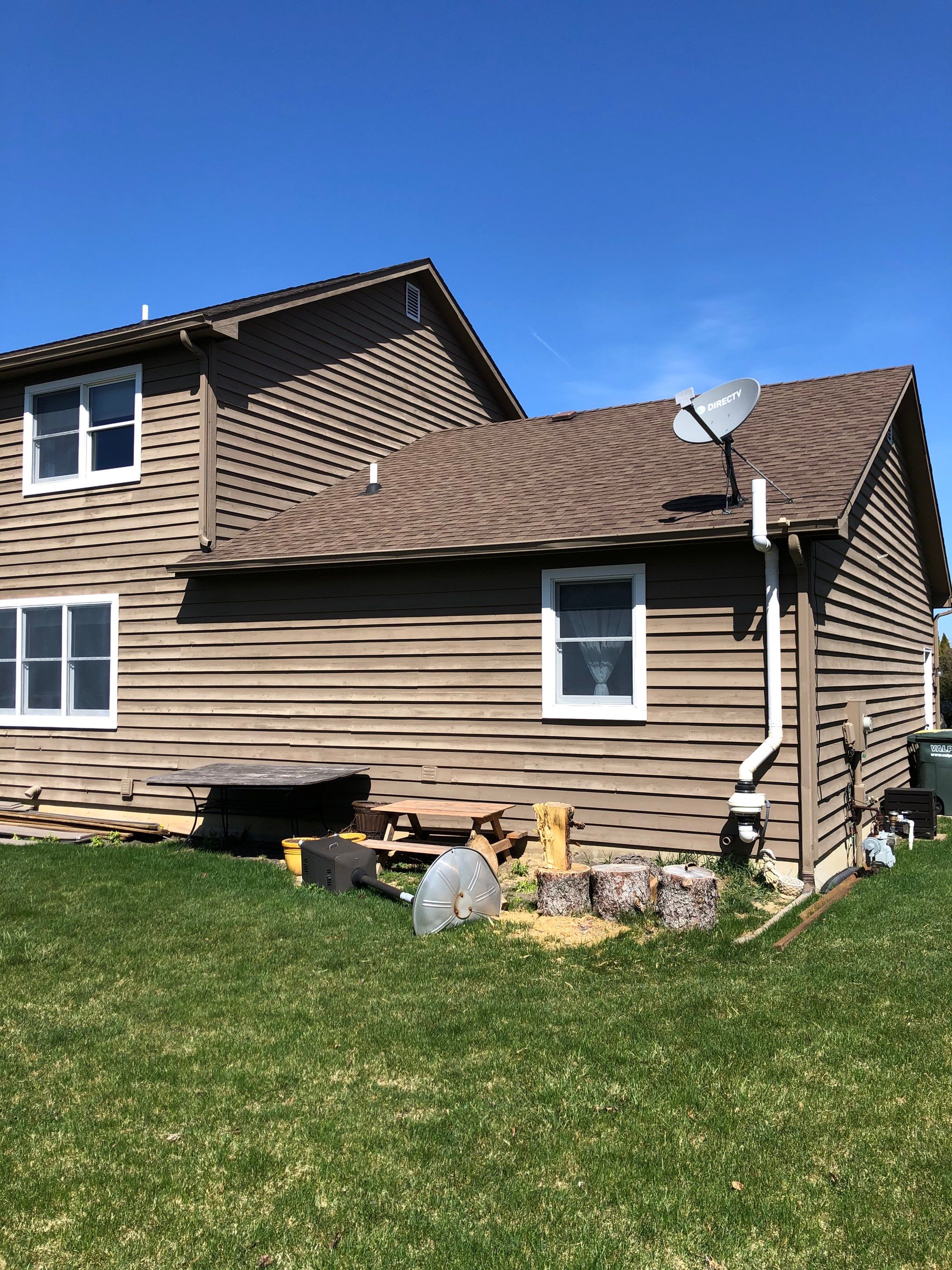 Siding installation by Kraz Construction