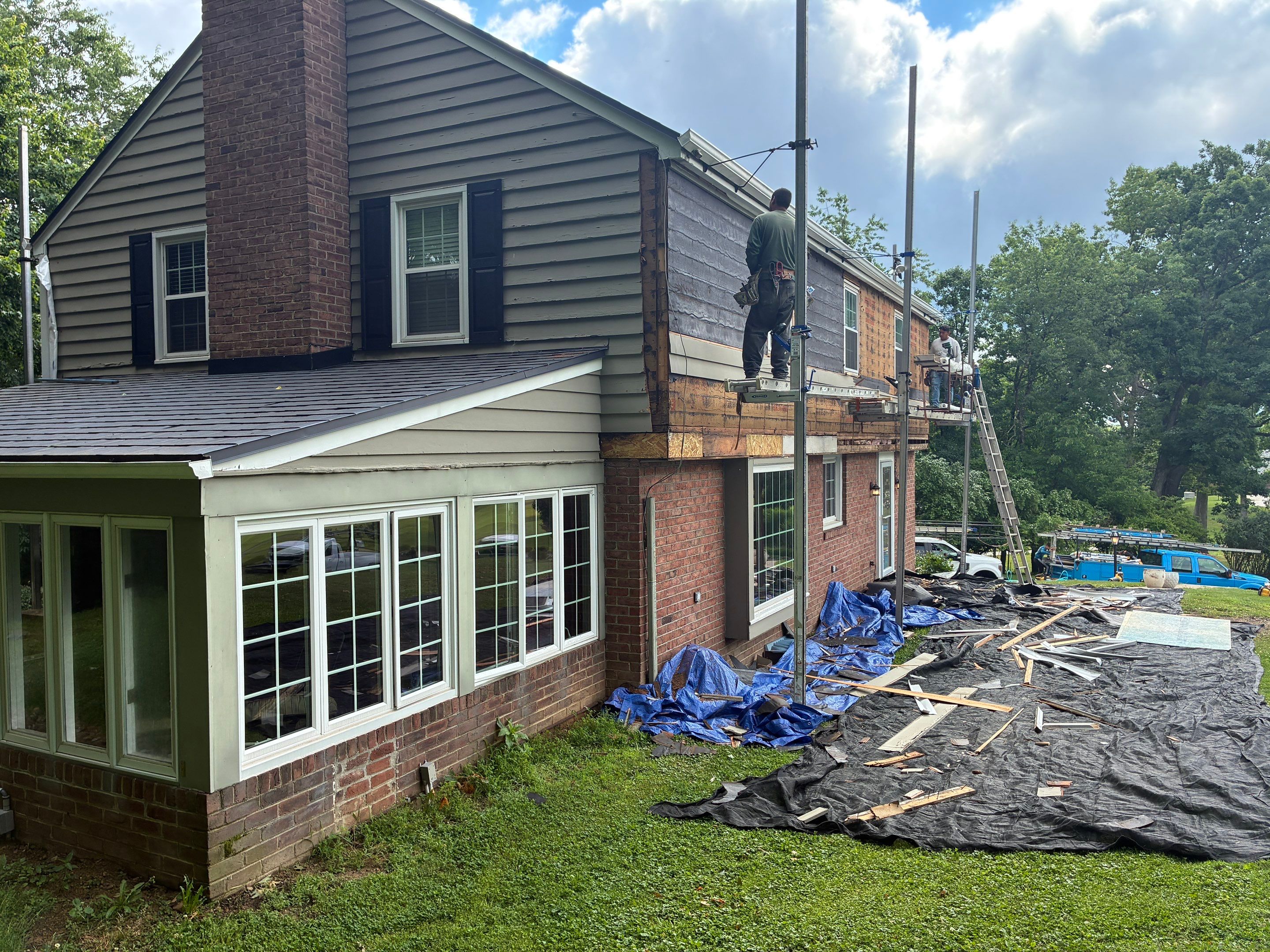 James Hardie Transformation of a Majestic Sewickley Heights Home by Ideal Siding Pittsburgh