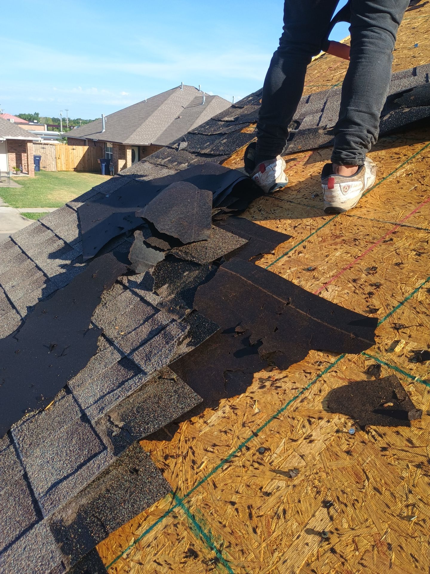 Oklahoma City Full Residential Roof Replacement with GAF Architectural Shingles by BANA Roofing and Solar Supply