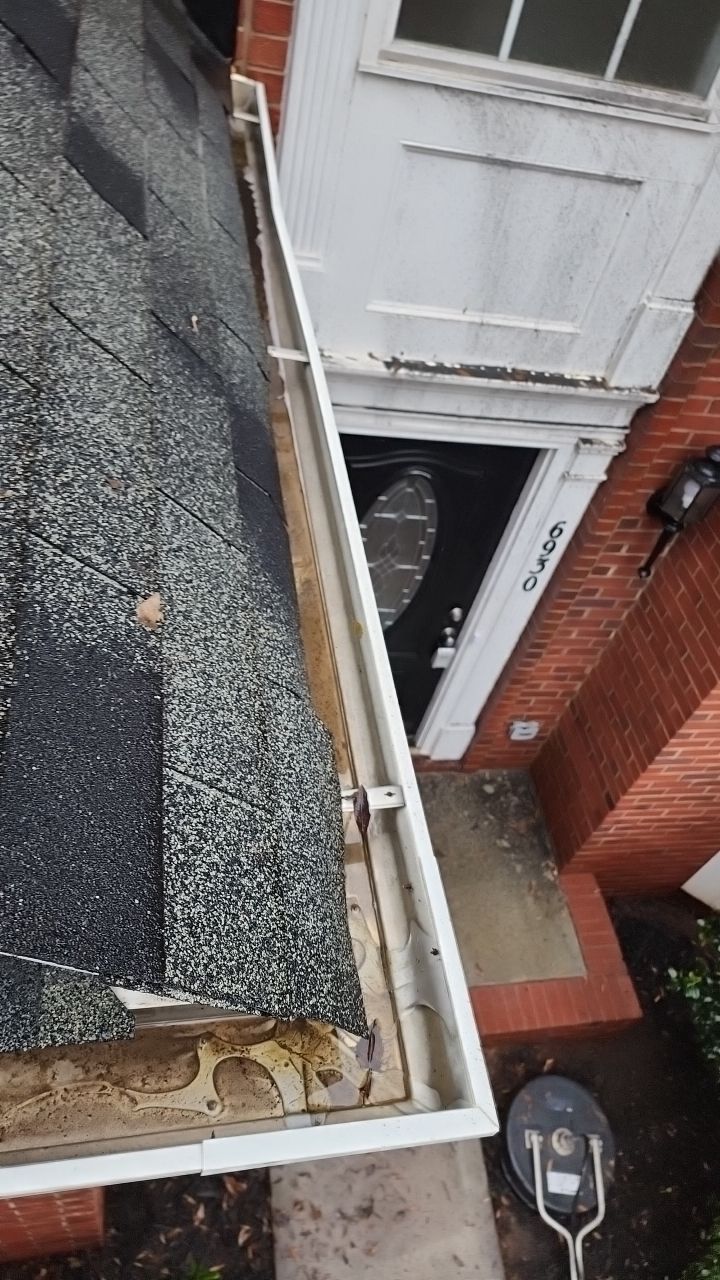 House Wash using cleaner by Power Wash Masters LLC