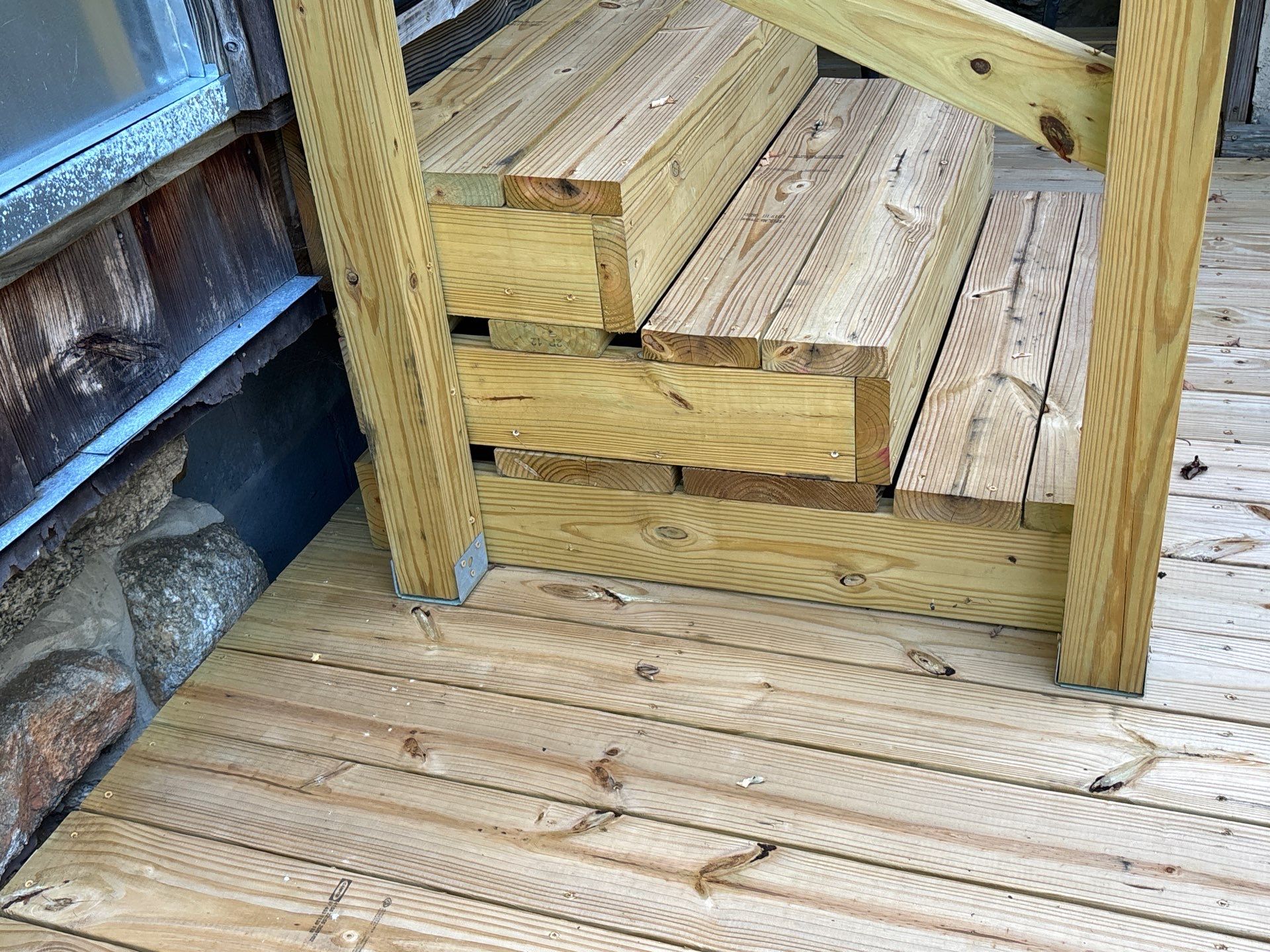 Wood Deck using Wood Sealant by DuraSeal