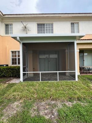 White Aluminum Screen Enclosure and Aluminum Roof Installation in Boynton Beach