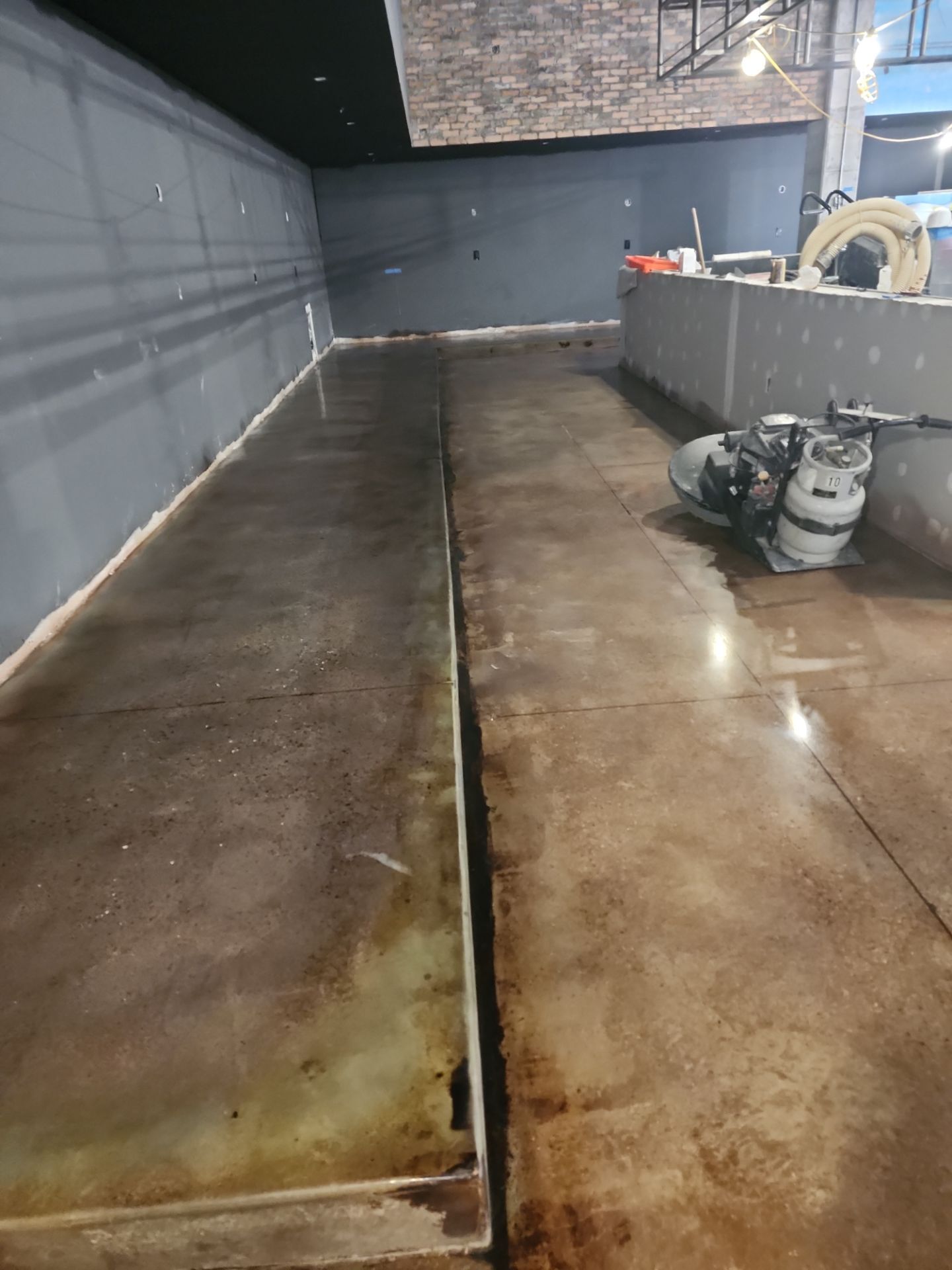 Tulio's Restaurant by Seamless Surfaces