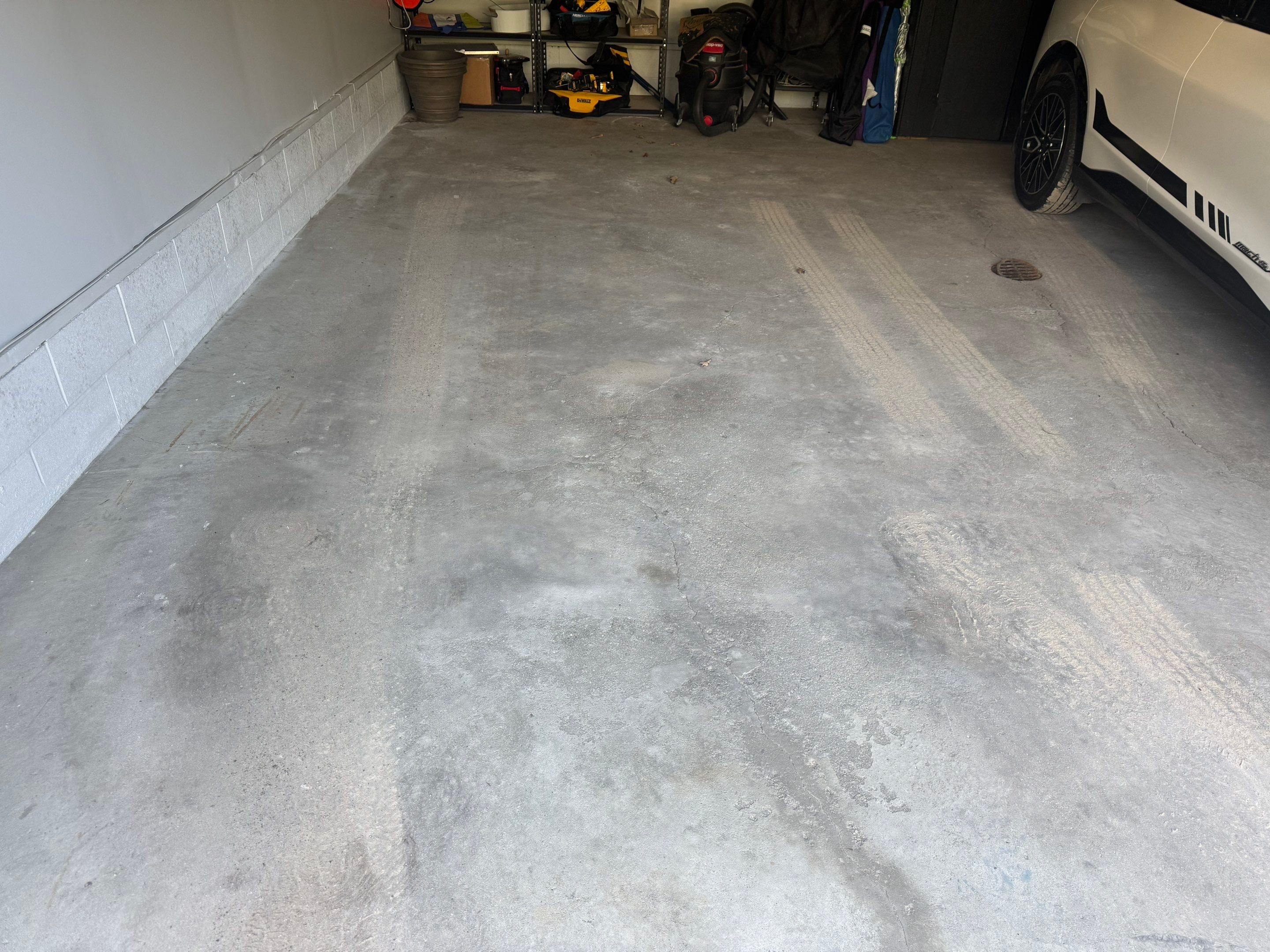 Garage Epoxy Flake Floor and Concrete Crack Repair in Twin Lake by Gordon Painting