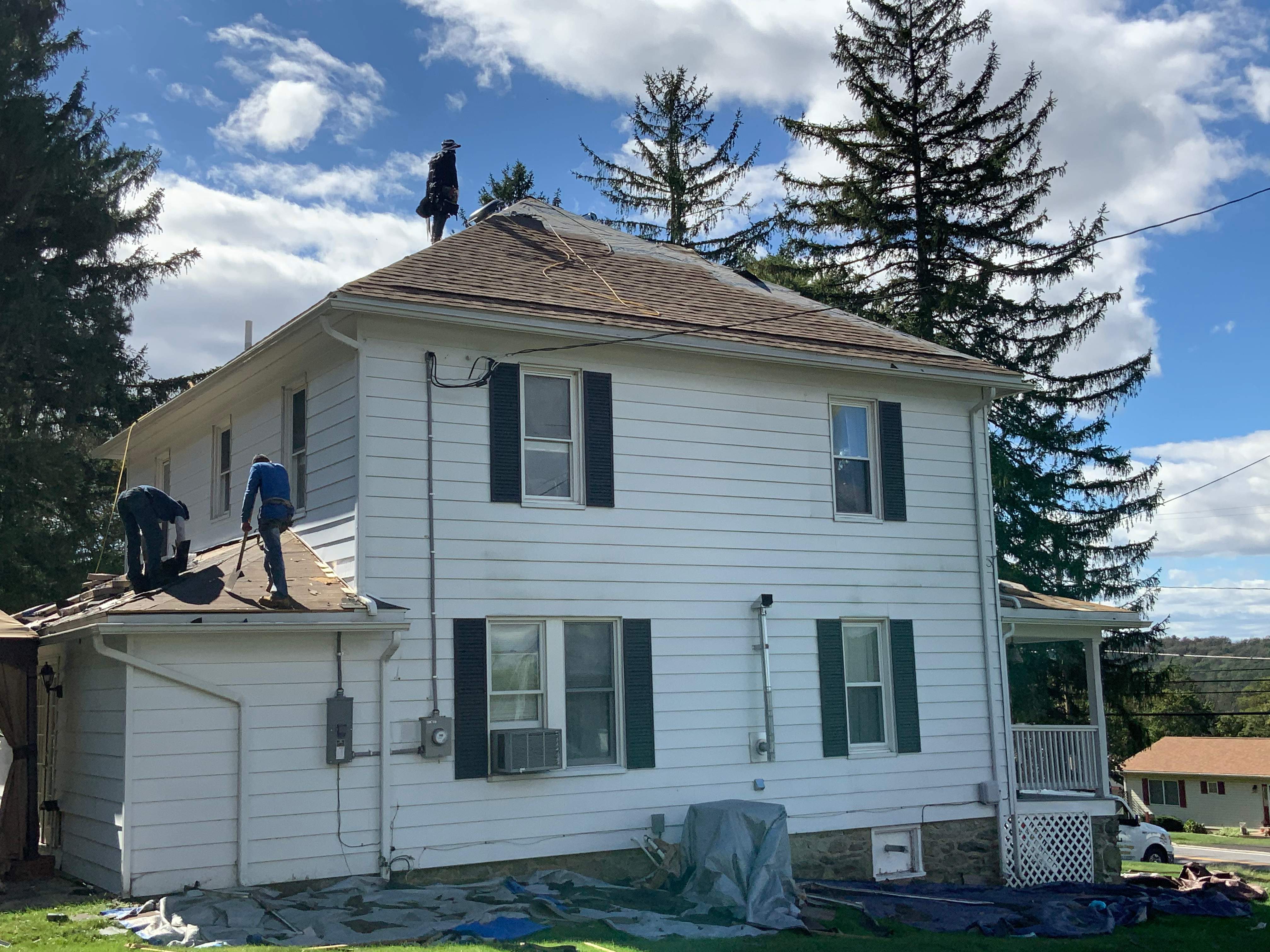 Residential Roofing Installation using Max Def Resawn Shake by Alpha Design Services