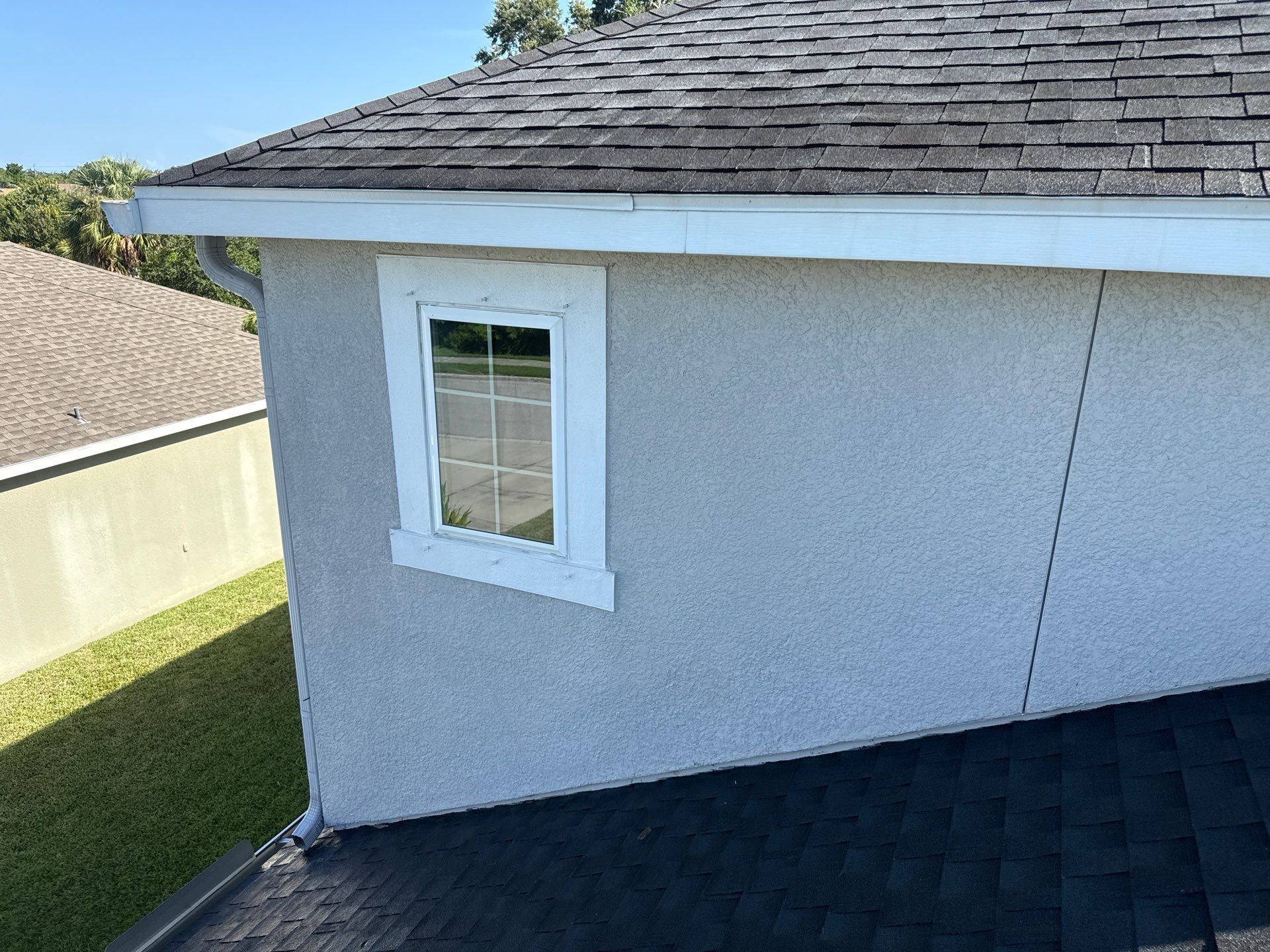 HOA-Required House Wash & Concrete Cleaning – Old Mill Preserve, Palmetto, FL by Sunshine AquaWash