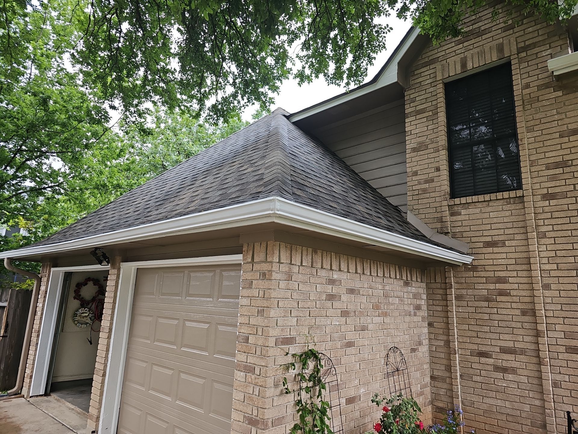 Siding Makeover  by DeZign Roofing & Exteriors