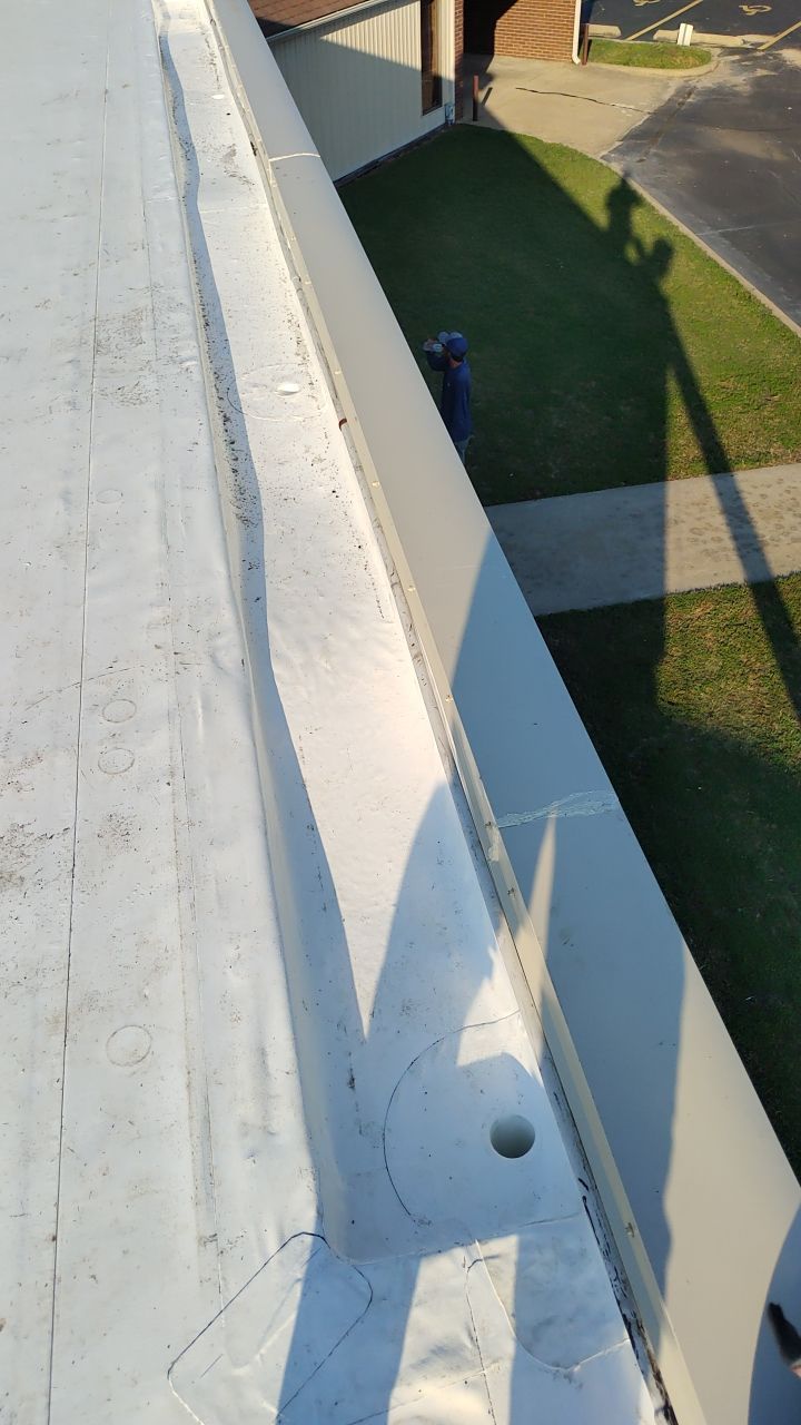 First Assembly of God, De Queen, Arkansas by Hostetler Roofing