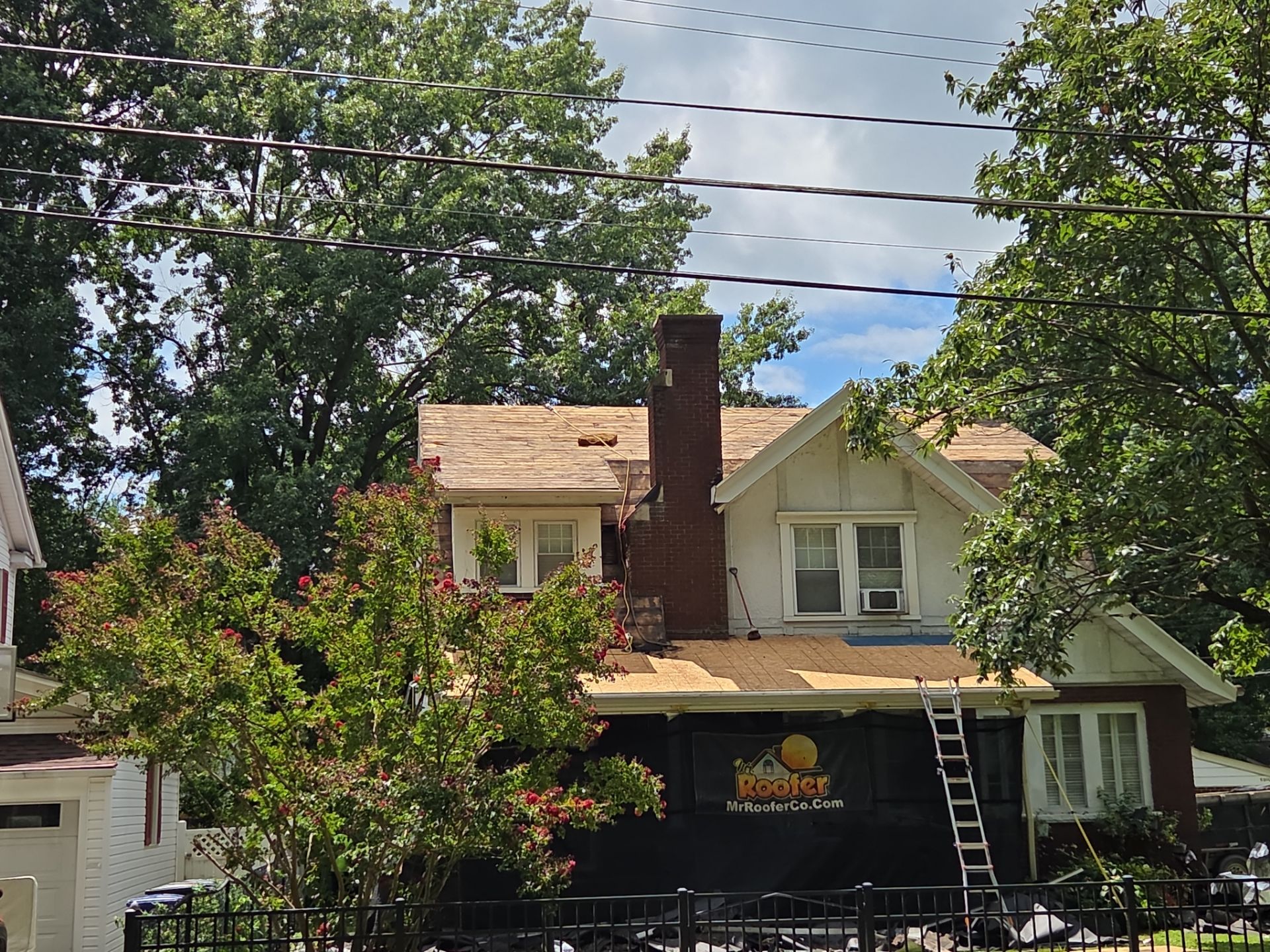 Charleston WV IKO Dynasty Roof Replacement – Premium Asphalt Shingles & Expert Installation by Mr. Roofer