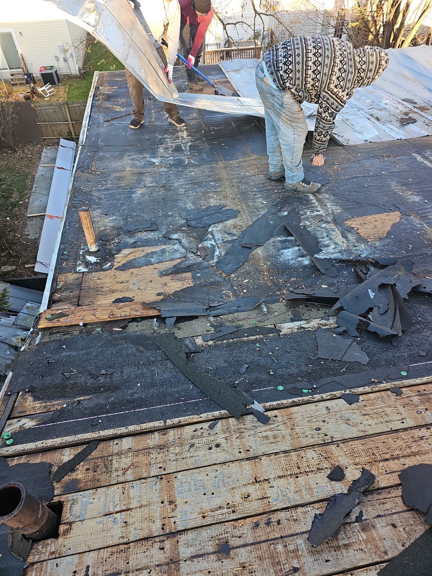Metal Roof Replacement and Repair by Winchester Roofing