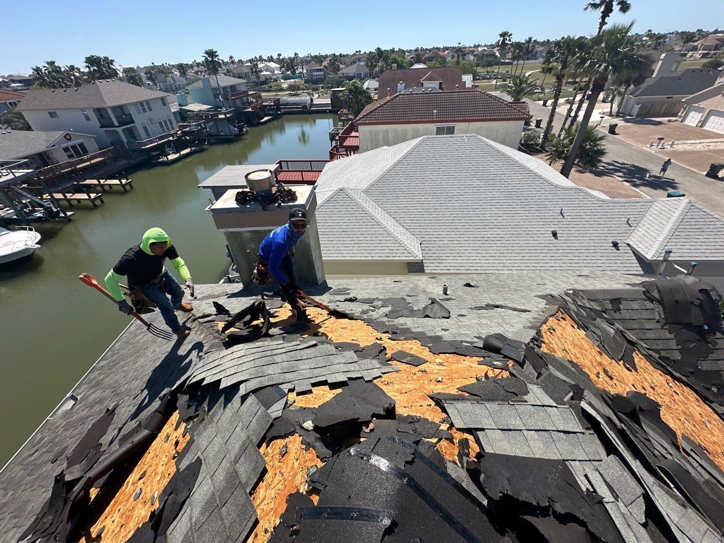Residential Roofing Installation using Owen's Corning Duration (Lifetime) Shingles by Roof Repair Company