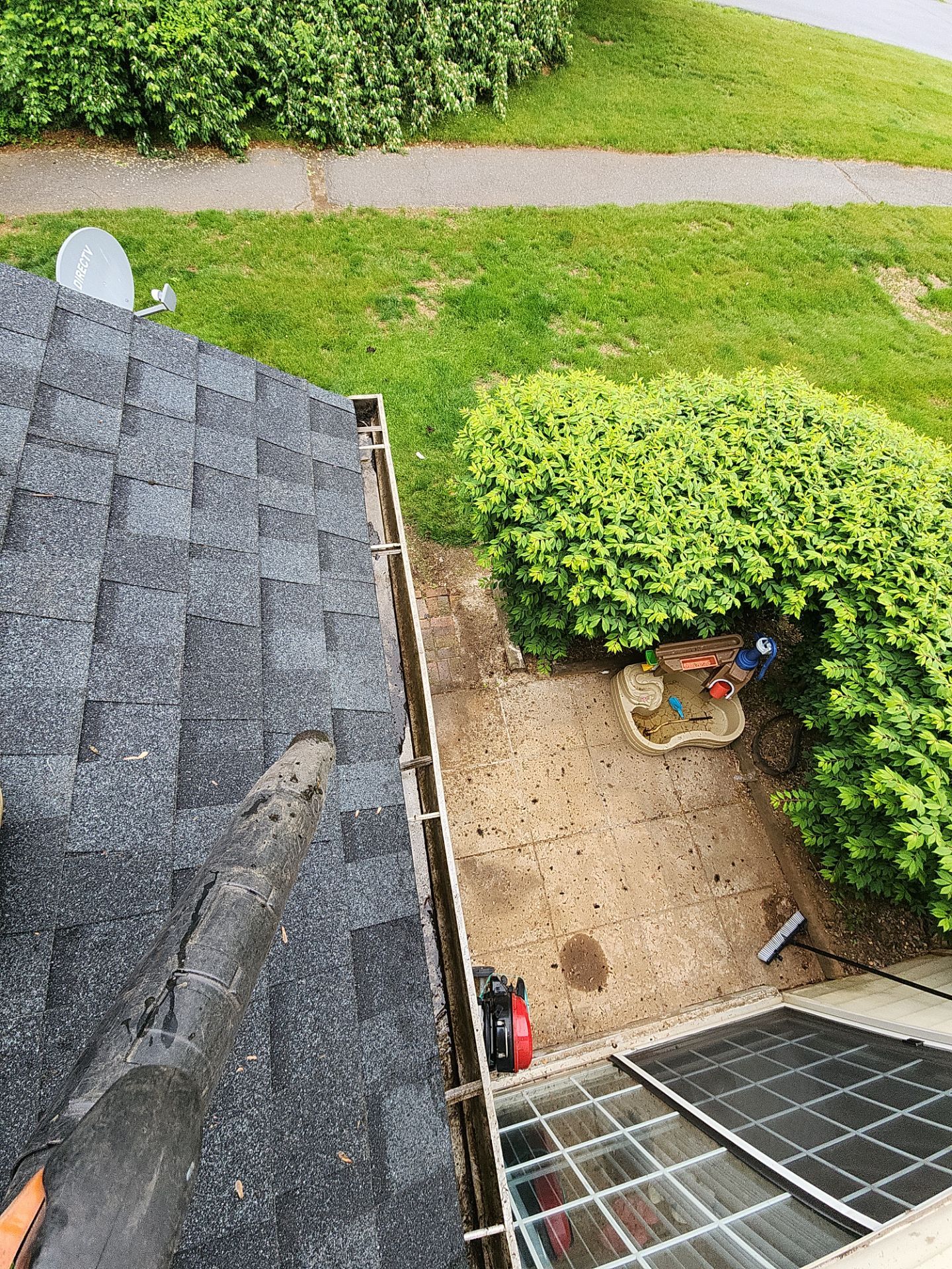 Commercial gutter cleaning Worcester after photo with clean gutters