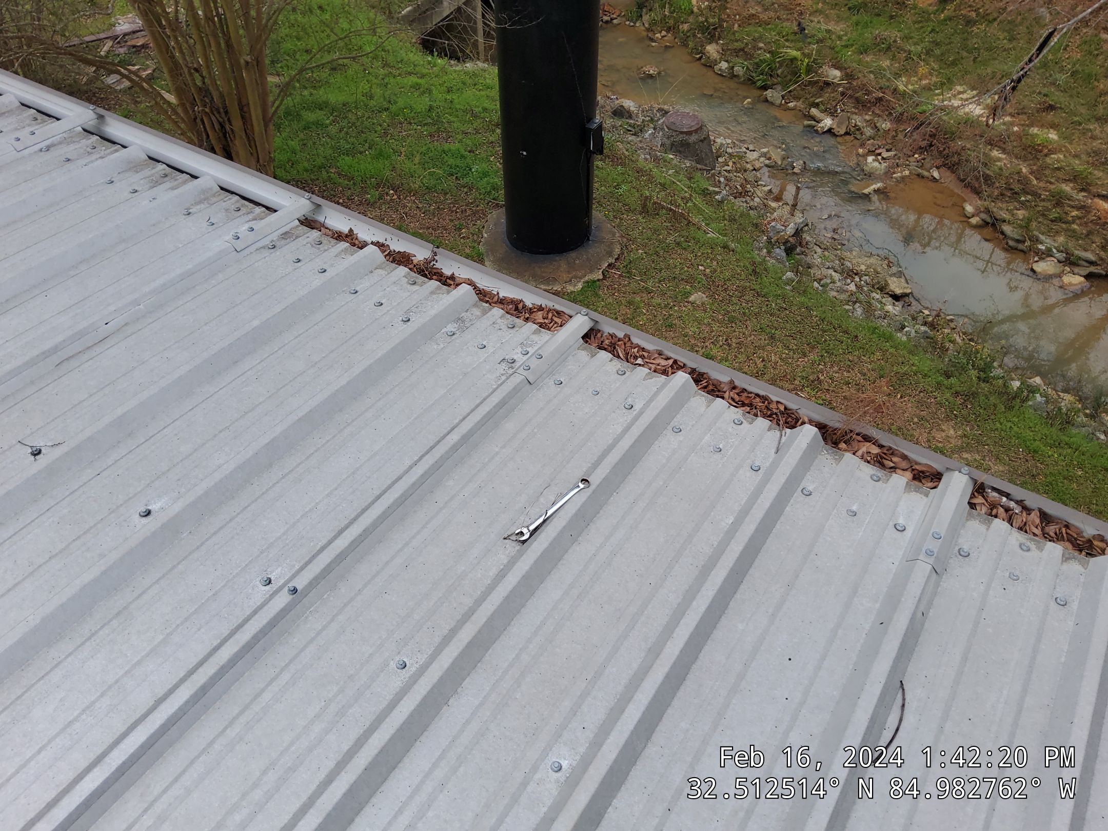 Master Clean Roof and Gutter Cleaning by iGreen Solutions