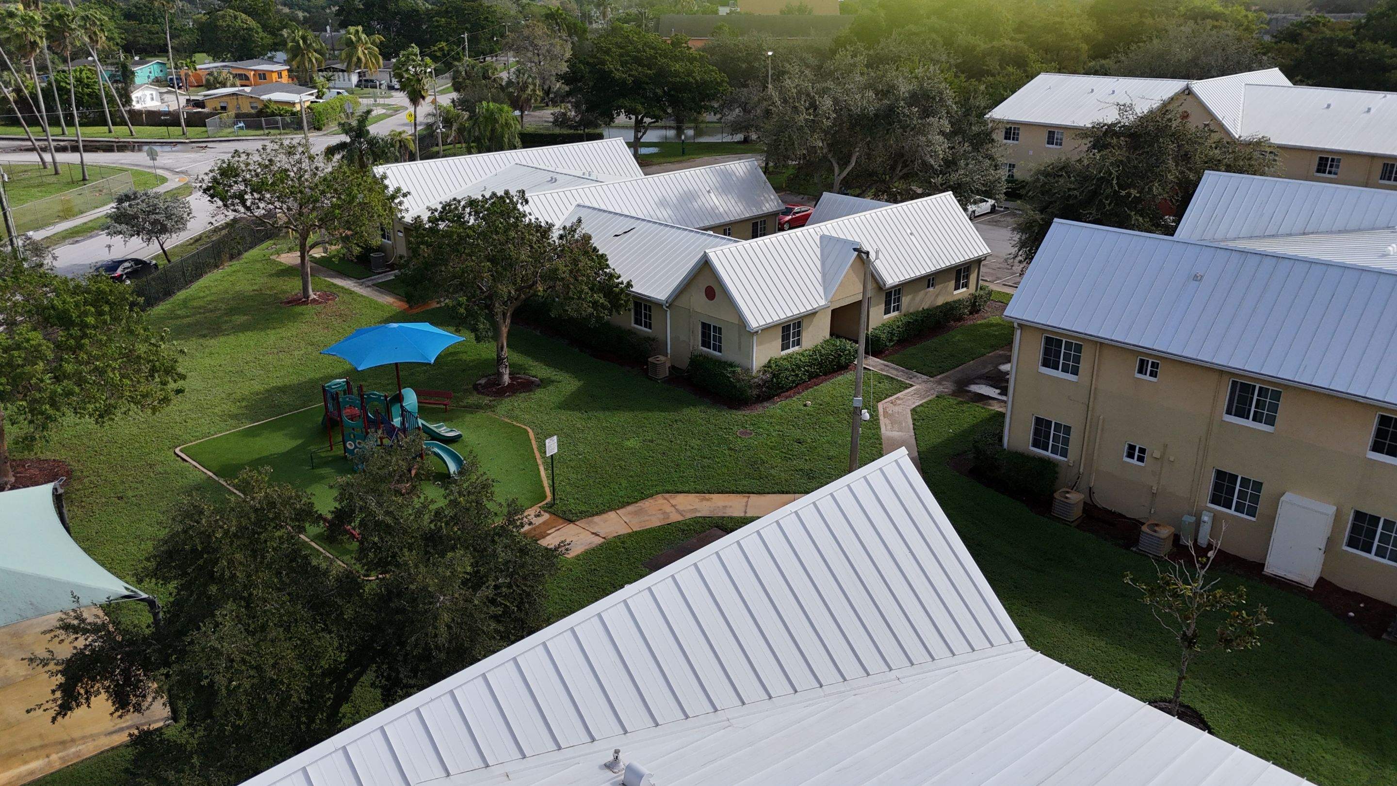 EVERGLADES HEIGHTS APTS. by Souffront Construction & Engineering