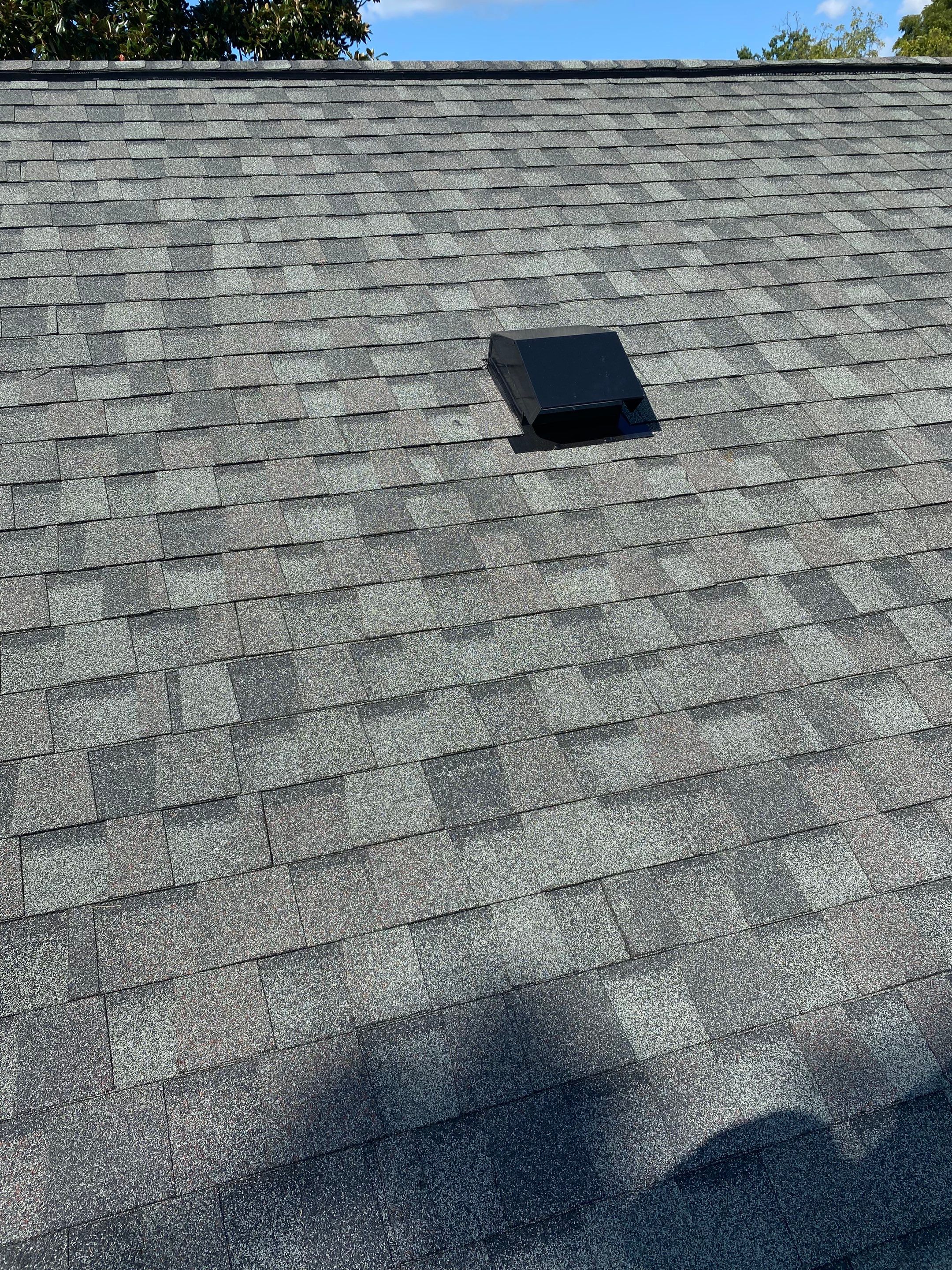 Arlington: CertainTeed Landmark Designer Shingles in Colonial Slate by RM Banning, Inc.