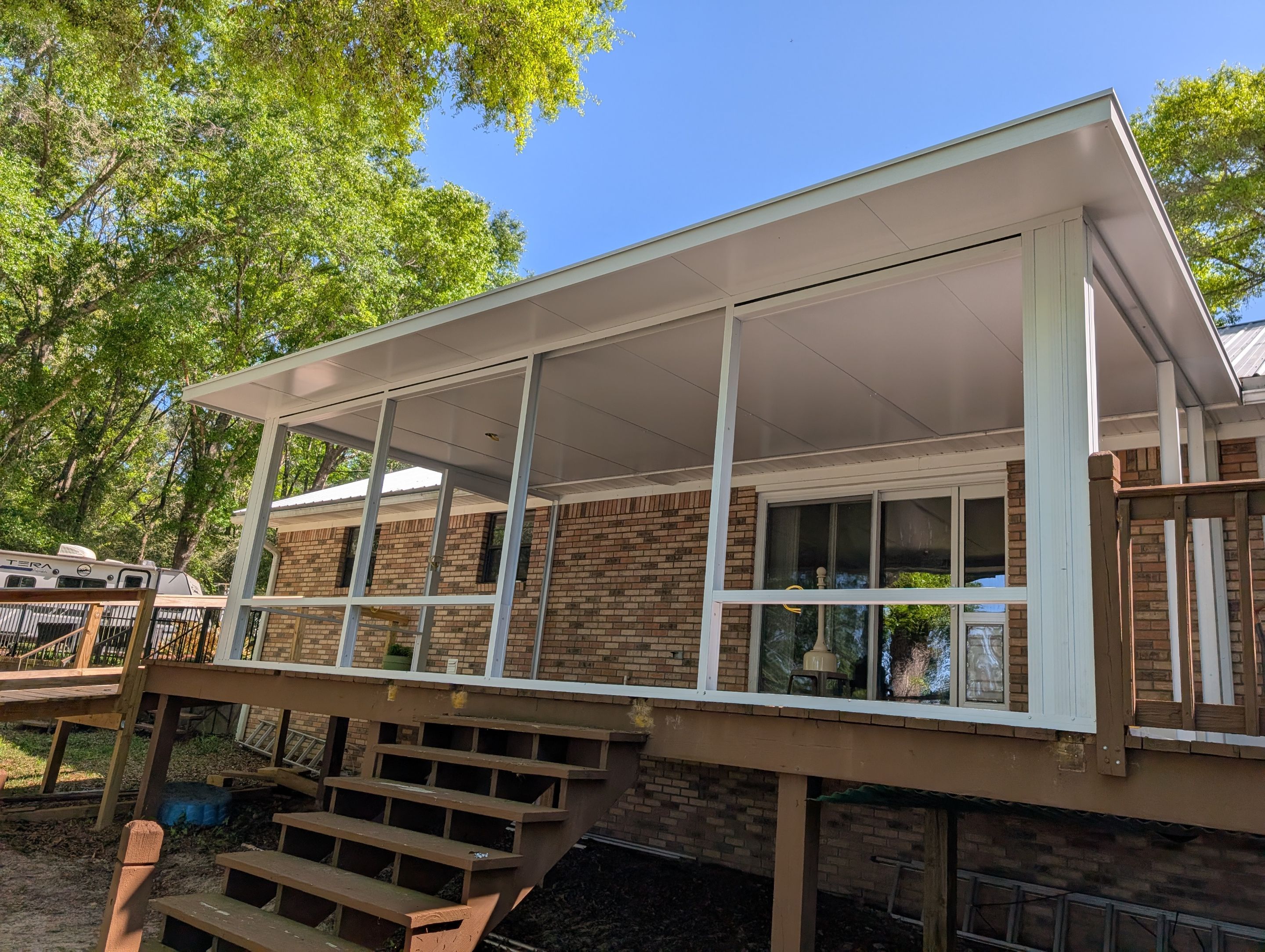 Glass Room using Colorbeam Framing System by Titan Sunrooms