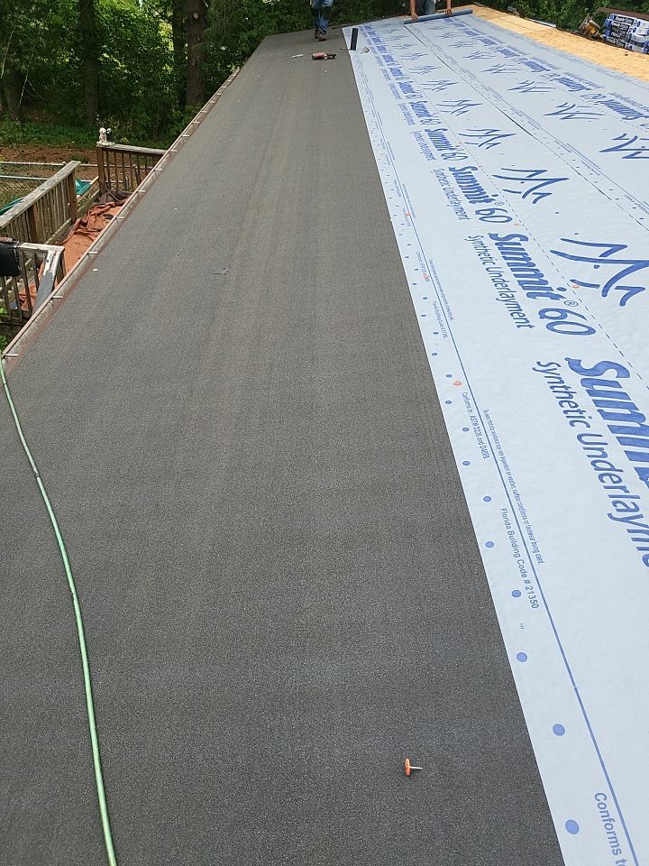 ATLAS PINNACLE COLOR: HEATHERBLEND by Eagle Eye Roofing