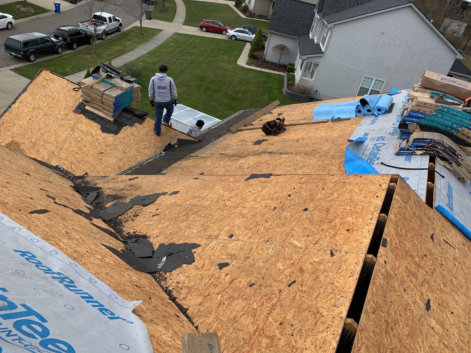 Roof Replacement using CertainTeed Landmark by 180 Contractors
