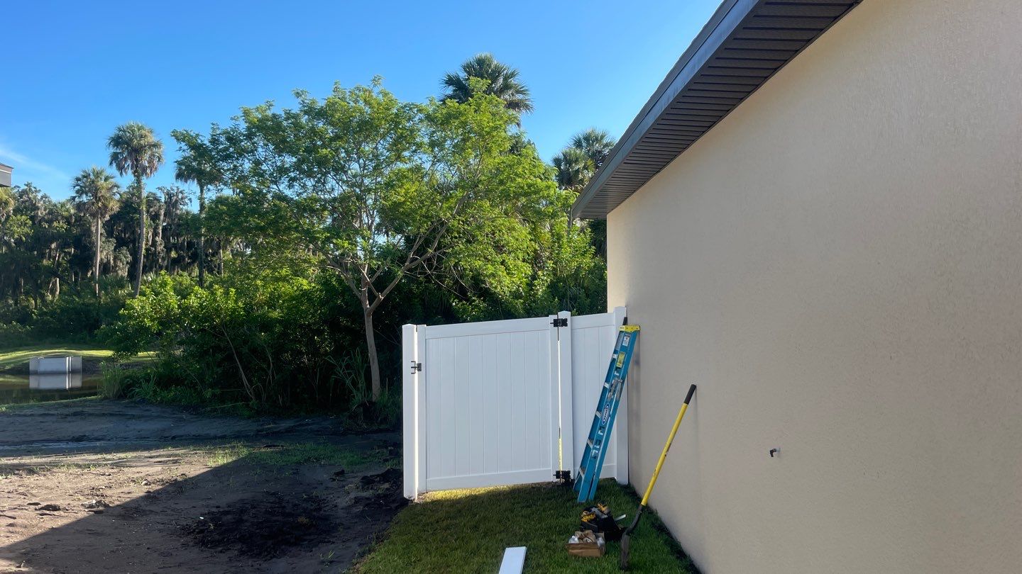 Parrish, FL 6ft. Tall White Vinyl Privacy Fence by Asap fence and gates, LLC