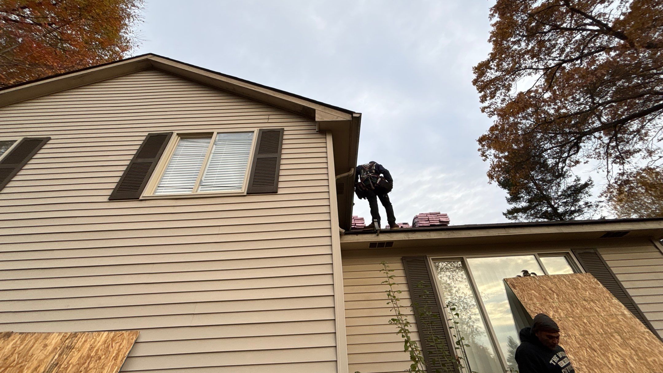 Roof Replacement using Owens Corning Driftwood by 180 Contractors