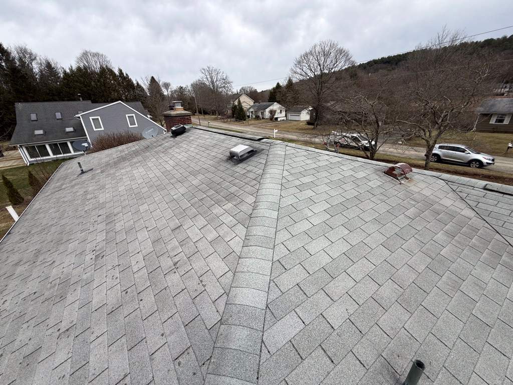 Woodbury, CT gets a DiGiorgi roof! by DiGiorgi Roofing and Siding Inc