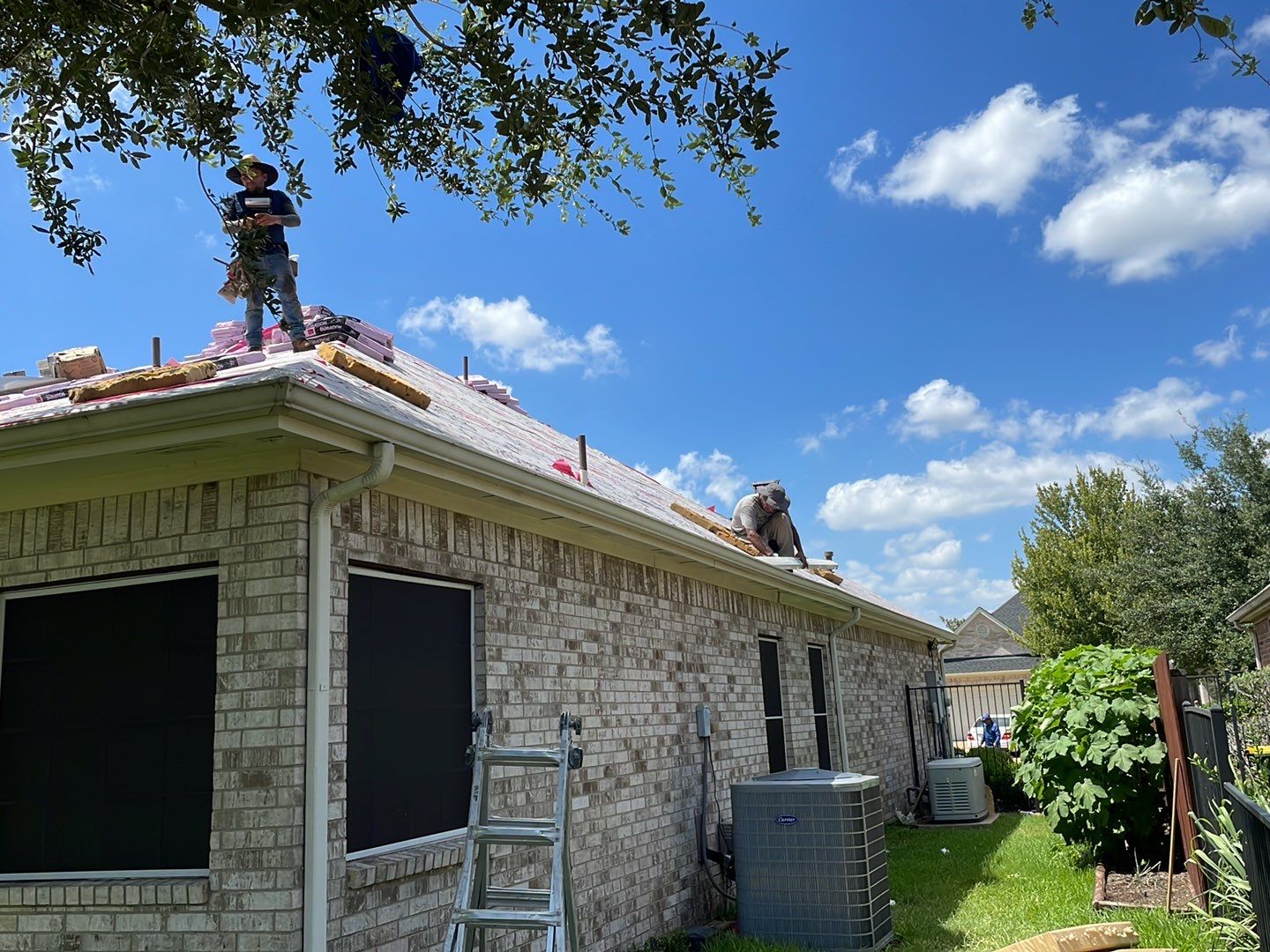 Residential Roofing Installation using Owen's Corning Duration (Lifetime) Shingles by Roof Repair Company