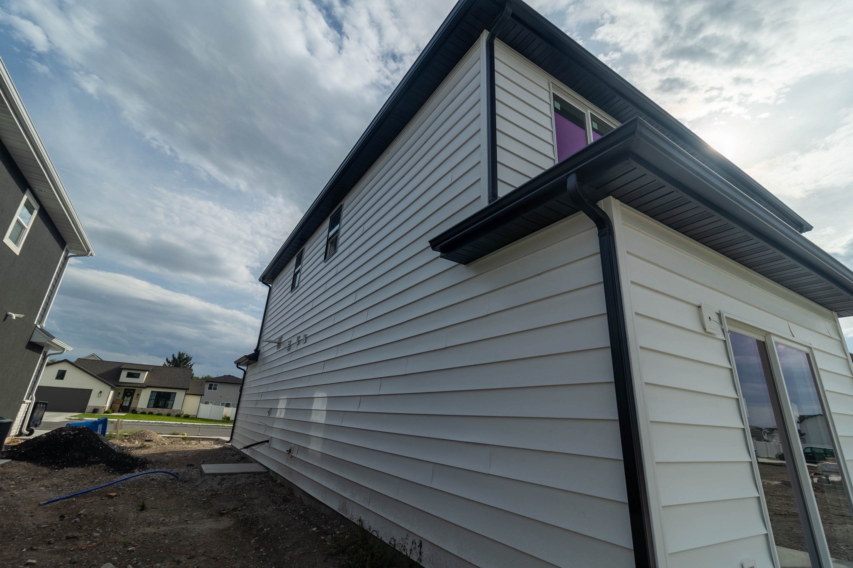LE40 - Exterior by Garner Construction