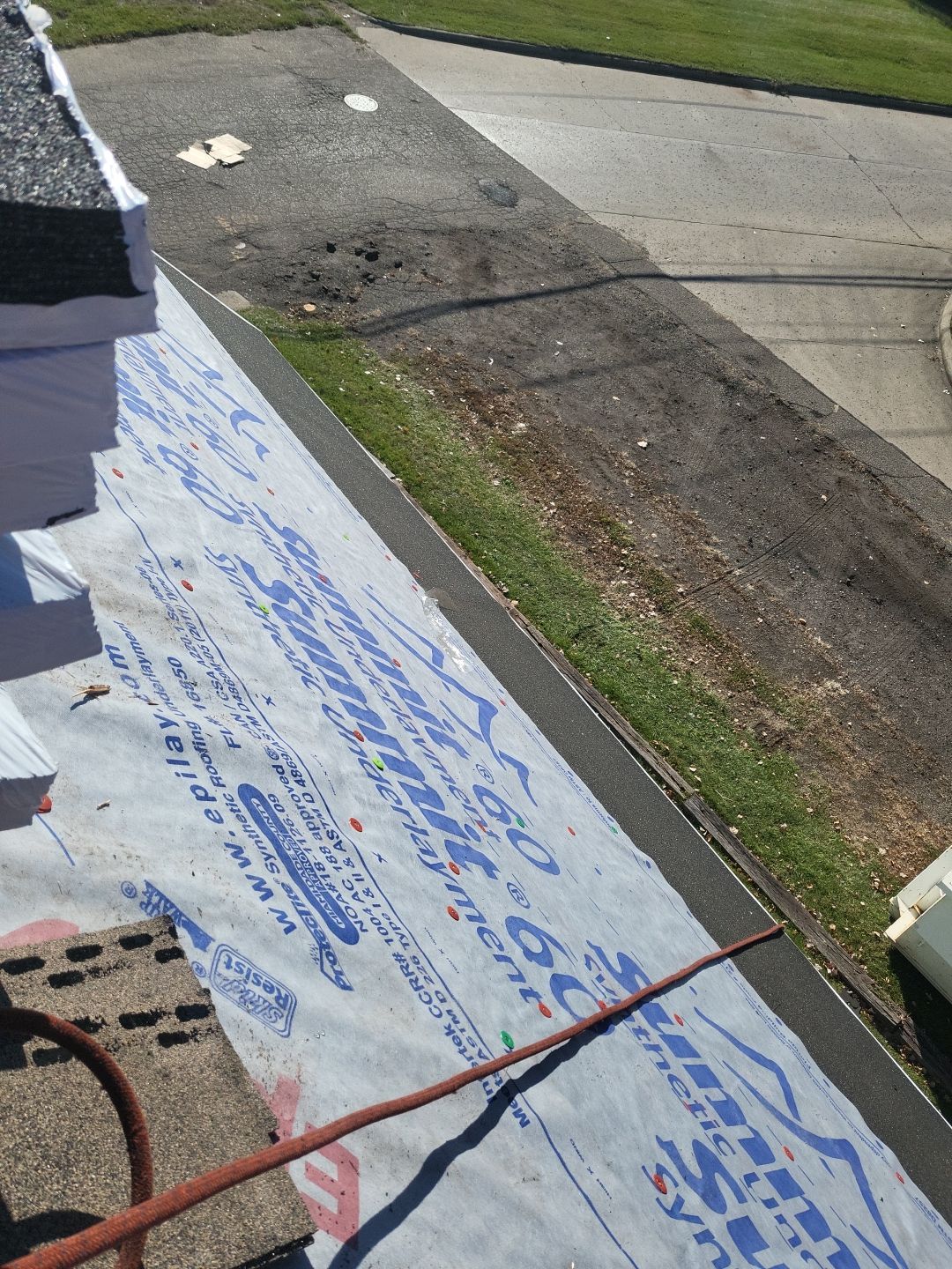 ATLAS PINNACLE COLOR: BLACK SHADOW DRIP EDGE: WHITE by Eagle Eye Roofing